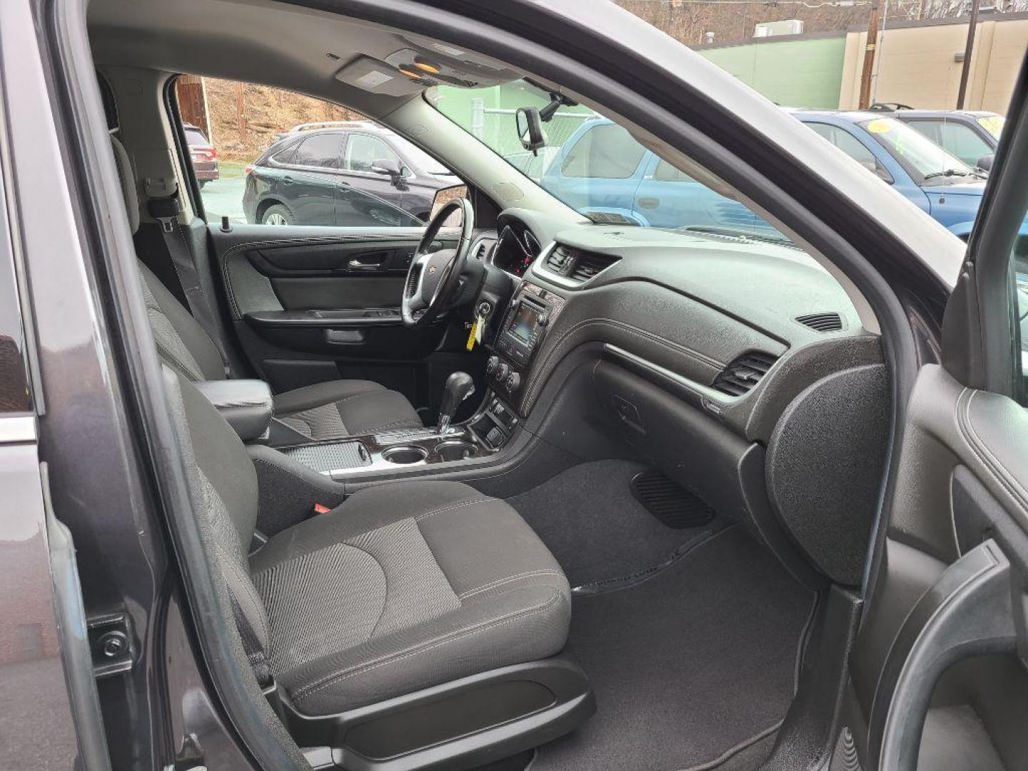 2015 GRAY CHEVROLET TRAVERSE LT (1GNKVGKD0FJ) with an 3.6L engine, Automatic transmission, located at 117 North Cameron Street, Harrisburg, PA, 17101, (717) 963-8962, 40.266762, -76.875259 - WE FINANCE!!! Good Credit/ Bad Credit/ No Credit - ALL Trade-Ins Welcomed!!! ***Guaranteed Credit Approval*** APPLY ONLINE or CALL us TODAY ;) Internet Prices and Marketplace Prices are SPECIAL discounted ***CASH DEALS*** Retail Prices are higher. Please call us to discuss your cash and finan - Photo#8