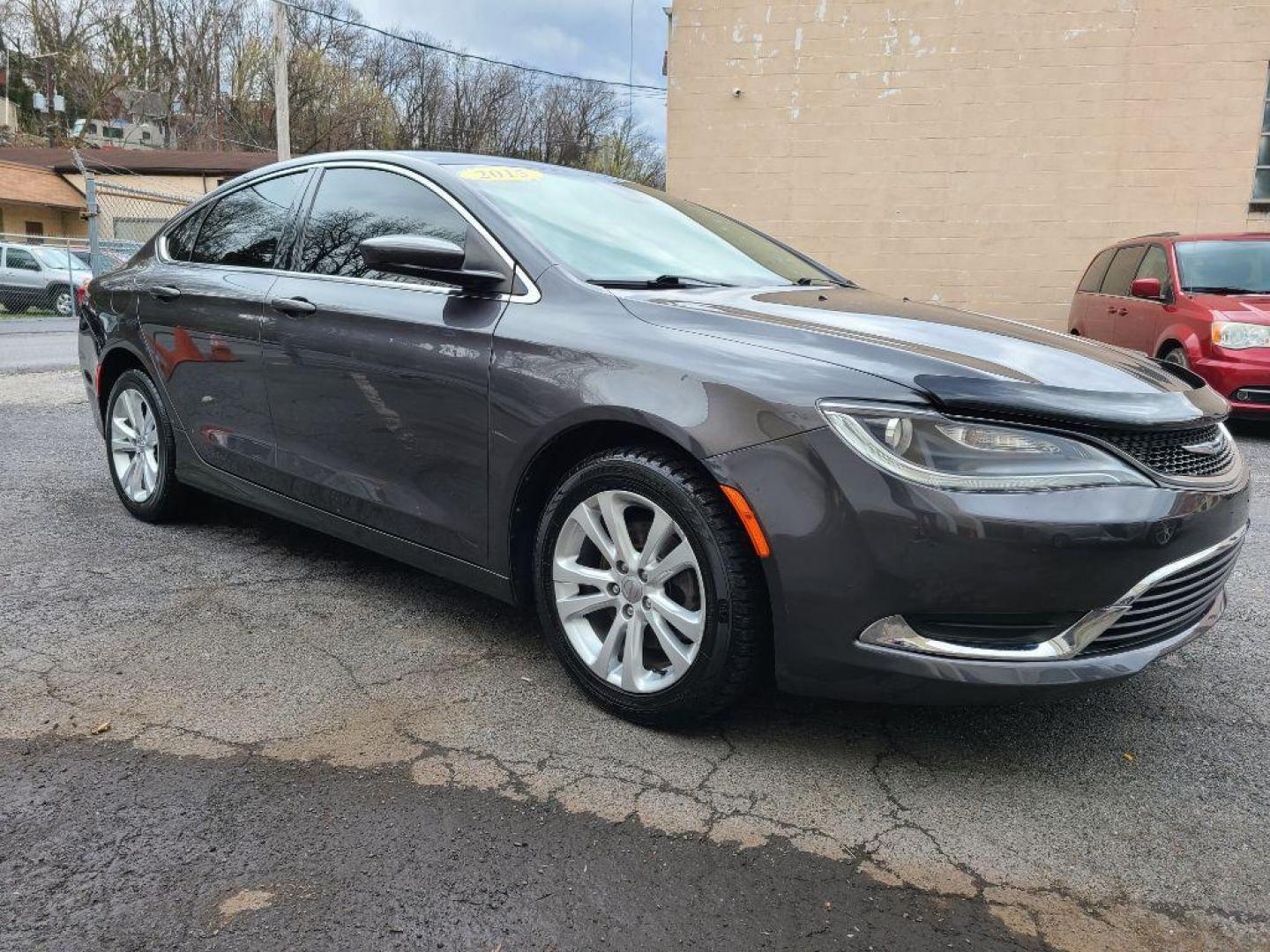 2015 GRAY CHRYSLER 200 LIMITED (1C3CCCAB5FN) with an 2.4L engine, Automatic transmission, located at 117 North Cameron Street, Harrisburg, PA, 17101, (717) 963-8962, 40.266762, -76.875259 - WE FINANCE!!! Good Credit/ Bad Credit/ No Credit - ALL Trade-Ins Welcomed!!! ***Guaranteed Credit Approval*** APPLY ONLINE or CALL us TODAY ;) Internet Prices and Marketplace Prices are SPECIAL discounted ***CASH DEALS*** Retail Prices are higher. Please call us to discuss your cash and finan - Photo#6