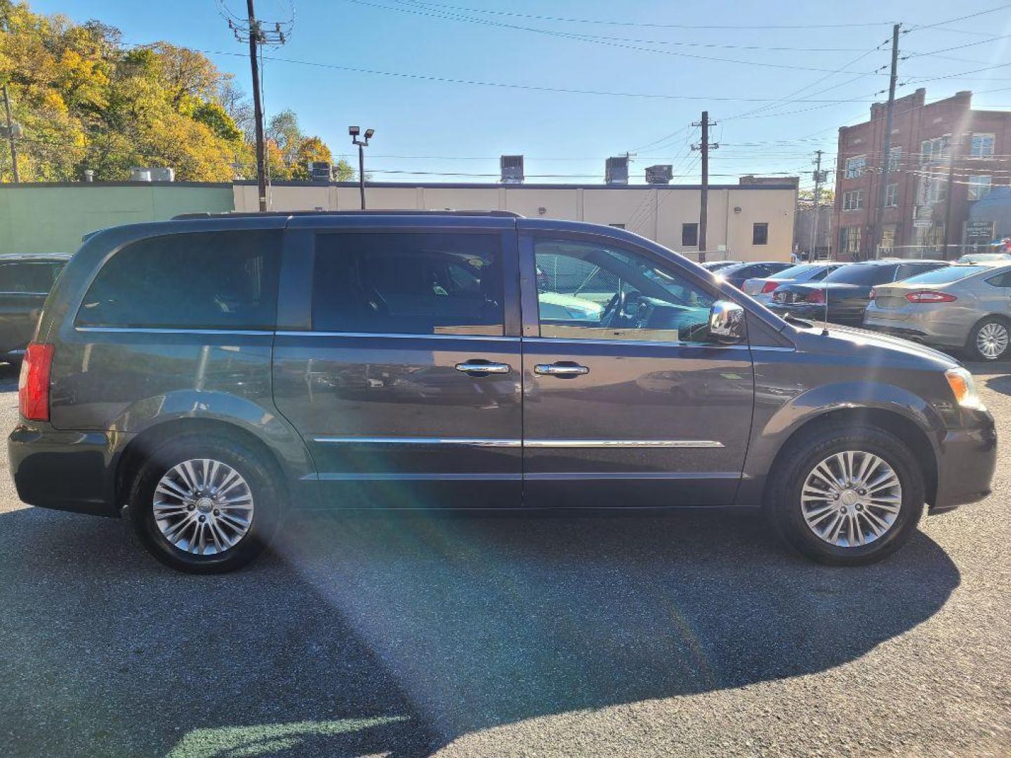 2015 GREY CHRYSLER TOWN and COUNTRY TOURING L (2C4RC1CG1FR) with an 3.6L engine, Automatic transmission, located at 7981 Paxton Street, Harrisburg, PA, 17111, (717) 561-2926, 40.261490, -76.749229 - WE FINANCE!!! Good Credit/ Bad Credit/ No Credit - ALL Trade-Ins Welcomed!!! ***Guaranteed Credit Approval*** APPLY ONLINE or CALL us TODAY ;) Internet Prices and Marketplace Prices are SPECIAL discounted ***CASH DEALS*** Retail Prices are higher. Please call us to discuss your cash and finan - Photo#5