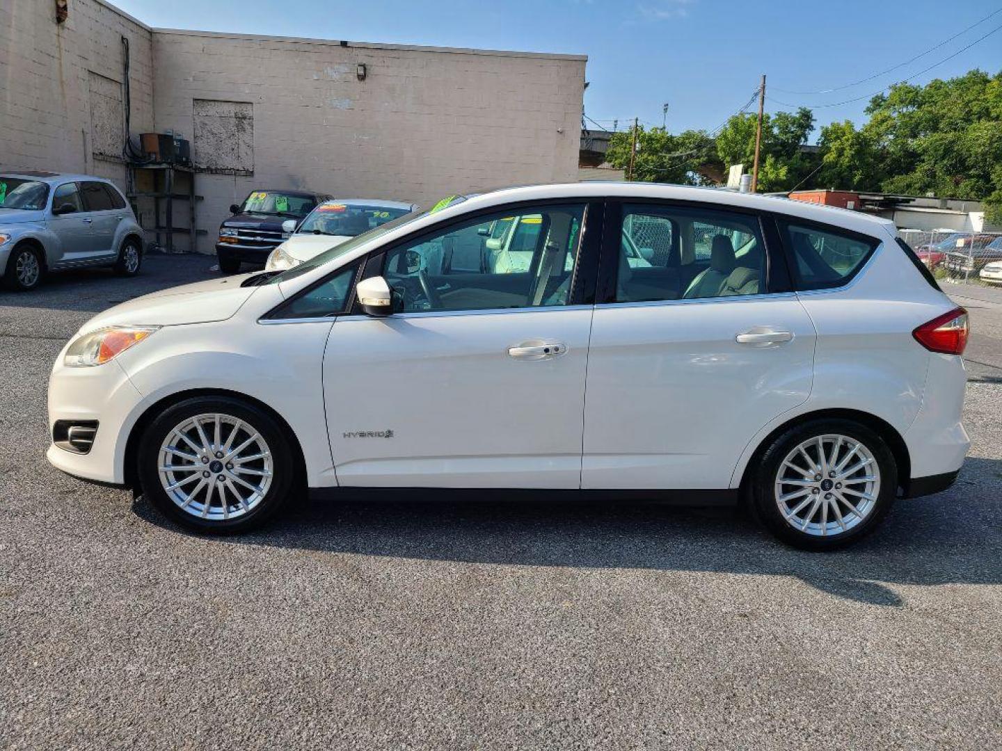 2015 WHITE FORD C-MAX SEL (1FADP5BU6FL) with an 2.0L engine, Continuously Variable transmission, located at 7981 Paxton Street, Harrisburg, PA, 17111, (717) 561-2926, 40.261490, -76.749229 - WE FINANCE!!! Good Credit/ Bad Credit/ No Credit - ALL Trade-Ins Welcomed!!! ***Guaranteed Credit Approval*** APPLY ONLINE or CALL us TODAY ;) Internet Prices and Marketplace Prices are SPECIAL discounted ***CASH DEALS*** Retail Prices are higher. Please call us to discuss your cash and finan - Photo#1