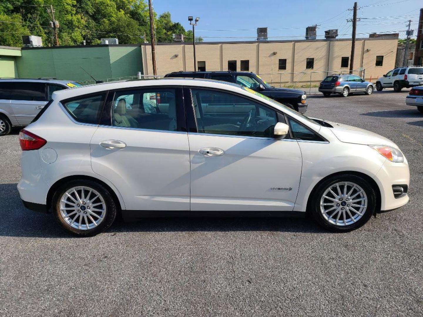 2015 WHITE FORD C-MAX SEL (1FADP5BU6FL) with an 2.0L engine, Continuously Variable transmission, located at 7981 Paxton Street, Harrisburg, PA, 17111, (717) 561-2926, 40.261490, -76.749229 - WE FINANCE!!! Good Credit/ Bad Credit/ No Credit - ALL Trade-Ins Welcomed!!! ***Guaranteed Credit Approval*** APPLY ONLINE or CALL us TODAY ;) Internet Prices and Marketplace Prices are SPECIAL discounted ***CASH DEALS*** Retail Prices are higher. Please call us to discuss your cash and finan - Photo#5