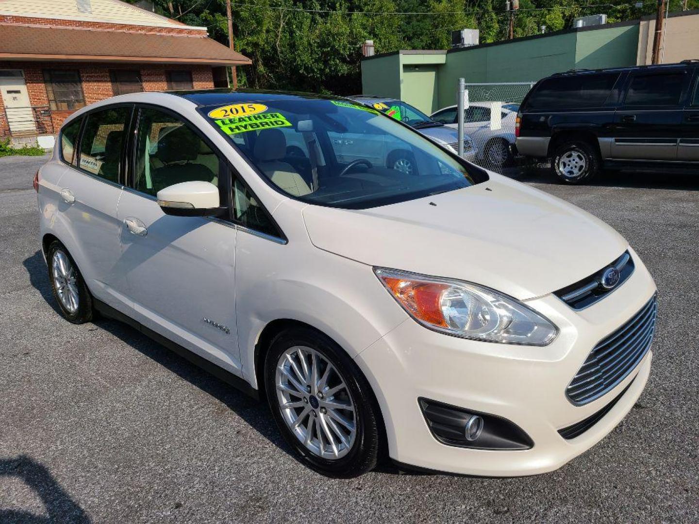 2015 WHITE FORD C-MAX SEL (1FADP5BU6FL) with an 2.0L engine, Continuously Variable transmission, located at 7981 Paxton Street, Harrisburg, PA, 17111, (717) 561-2926, 40.261490, -76.749229 - WE FINANCE!!! Good Credit/ Bad Credit/ No Credit - ALL Trade-Ins Welcomed!!! ***Guaranteed Credit Approval*** APPLY ONLINE or CALL us TODAY ;) Internet Prices and Marketplace Prices are SPECIAL discounted ***CASH DEALS*** Retail Prices are higher. Please call us to discuss your cash and finan - Photo#6