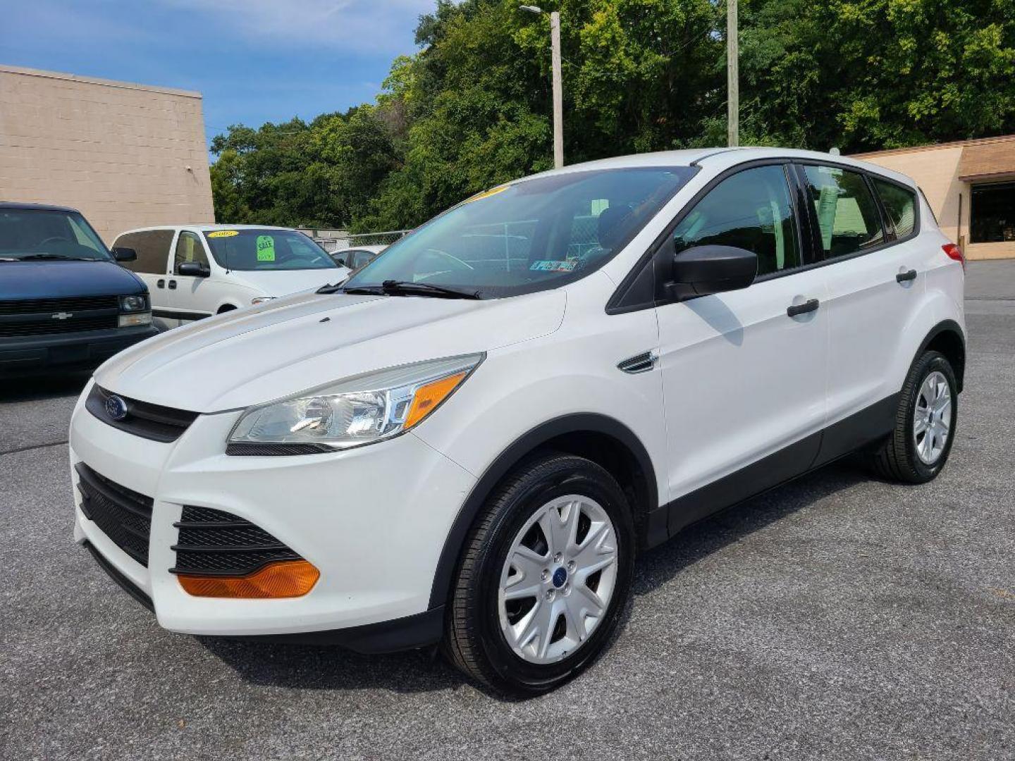 2015 WHITE FORD ESCAPE S (1FMCU0F74FU) with an 2.5L engine, Automatic transmission, located at 7981 Paxton Street, Harrisburg, PA, 17111, (717) 561-2926, 40.261490, -76.749229 - WE FINANCE!!! Good Credit/ Bad Credit/ No Credit - ALL Trade-Ins Welcomed!!! ***Guaranteed Credit Approval*** APPLY ONLINE or CALL us TODAY ;) Internet Prices and Marketplace Prices are SPECIAL discounted ***CASH DEALS*** Retail Prices are higher. Please call us to discuss your cash and finan - Photo#0