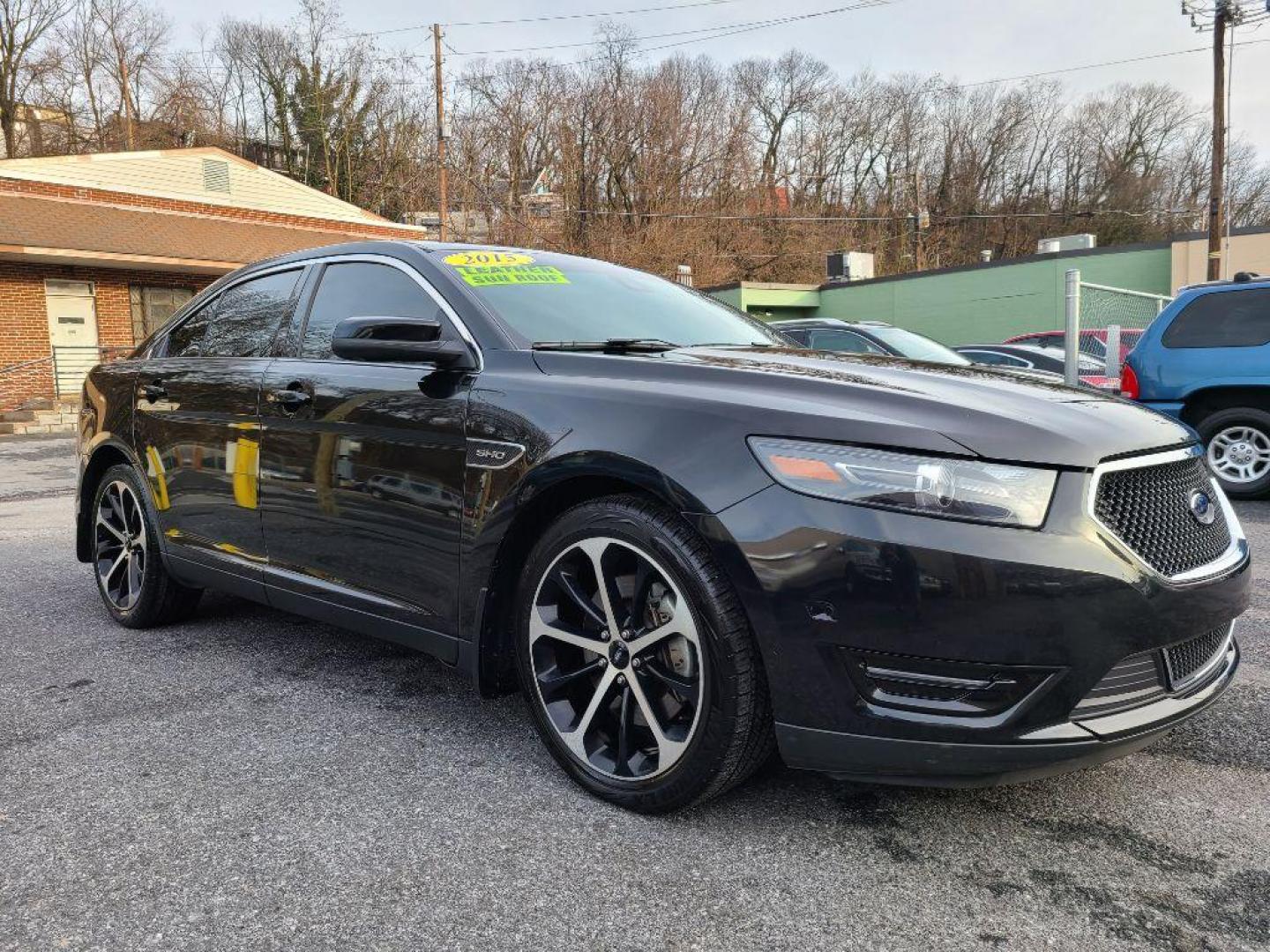 2015 BLACK FORD TAURUS SHO (1FAHP2KT3FG) with an 3.5L engine, Automatic transmission, located at 117 North Cameron Street, Harrisburg, PA, 17101, (717) 963-8962, 40.266762, -76.875259 - WE FINANCE!!! Good Credit/ Bad Credit/ No Credit - ALL Trade-Ins Welcomed!!! ***Guaranteed Credit Approval*** APPLY ONLINE or CALL us TODAY ;) Internet Prices and Marketplace Prices are SPECIAL discounted ***CASH DEALS*** Retail Prices are higher. Please call us to discuss your cash and finan - Photo#6