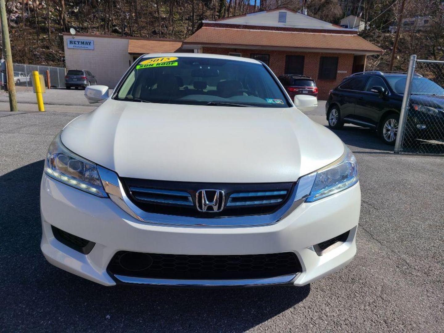 2015 WHITE HONDA ACCORD TOURING HYBRID (1HGCR6F76FA) with an 2.0L engine, Continuously Variable transmission, located at 7981 Paxton Street, Harrisburg, PA, 17111, (717) 561-2926, 40.261490, -76.749229 - WE FINANCE!!! Good Credit/ Bad Credit/ No Credit - ALL Trade-Ins Welcomed!!! ***Guaranteed Credit Approval*** APPLY ONLINE or CALL us TODAY ;) Internet Prices and Marketplace Prices are SPECIAL discounted ***CASH DEALS*** Retail Prices are higher. Please call us to discuss your cash and finan - Photo#13