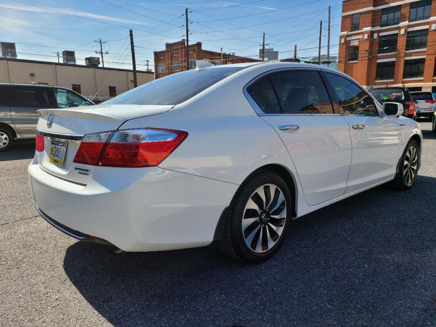 2015 WHITE HONDA ACCORD TOURING HYBRID (1HGCR6F76FA) with an 2.0L engine, Continuously Variable transmission, located at 7981 Paxton Street, Harrisburg, PA, 17111, (717) 561-2926, 40.261490, -76.749229 - WE FINANCE!!! Good Credit/ Bad Credit/ No Credit - ALL Trade-Ins Welcomed!!! ***Guaranteed Credit Approval*** APPLY ONLINE or CALL us TODAY ;) Internet Prices and Marketplace Prices are SPECIAL discounted ***CASH DEALS*** Retail Prices are higher. Please call us to discuss your cash and finan - Photo#4