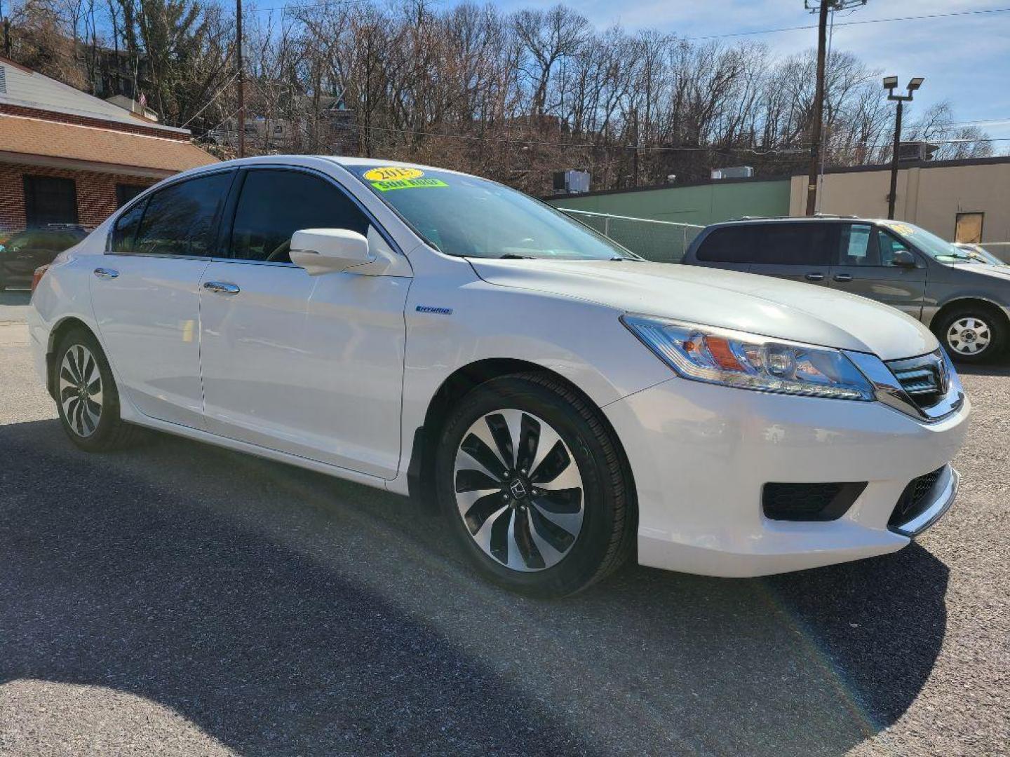 2015 WHITE HONDA ACCORD TOURING HYBRID (1HGCR6F76FA) with an 2.0L engine, Continuously Variable transmission, located at 7981 Paxton Street, Harrisburg, PA, 17111, (717) 561-2926, 40.261490, -76.749229 - WE FINANCE!!! Good Credit/ Bad Credit/ No Credit - ALL Trade-Ins Welcomed!!! ***Guaranteed Credit Approval*** APPLY ONLINE or CALL us TODAY ;) Internet Prices and Marketplace Prices are SPECIAL discounted ***CASH DEALS*** Retail Prices are higher. Please call us to discuss your cash and finan - Photo#6