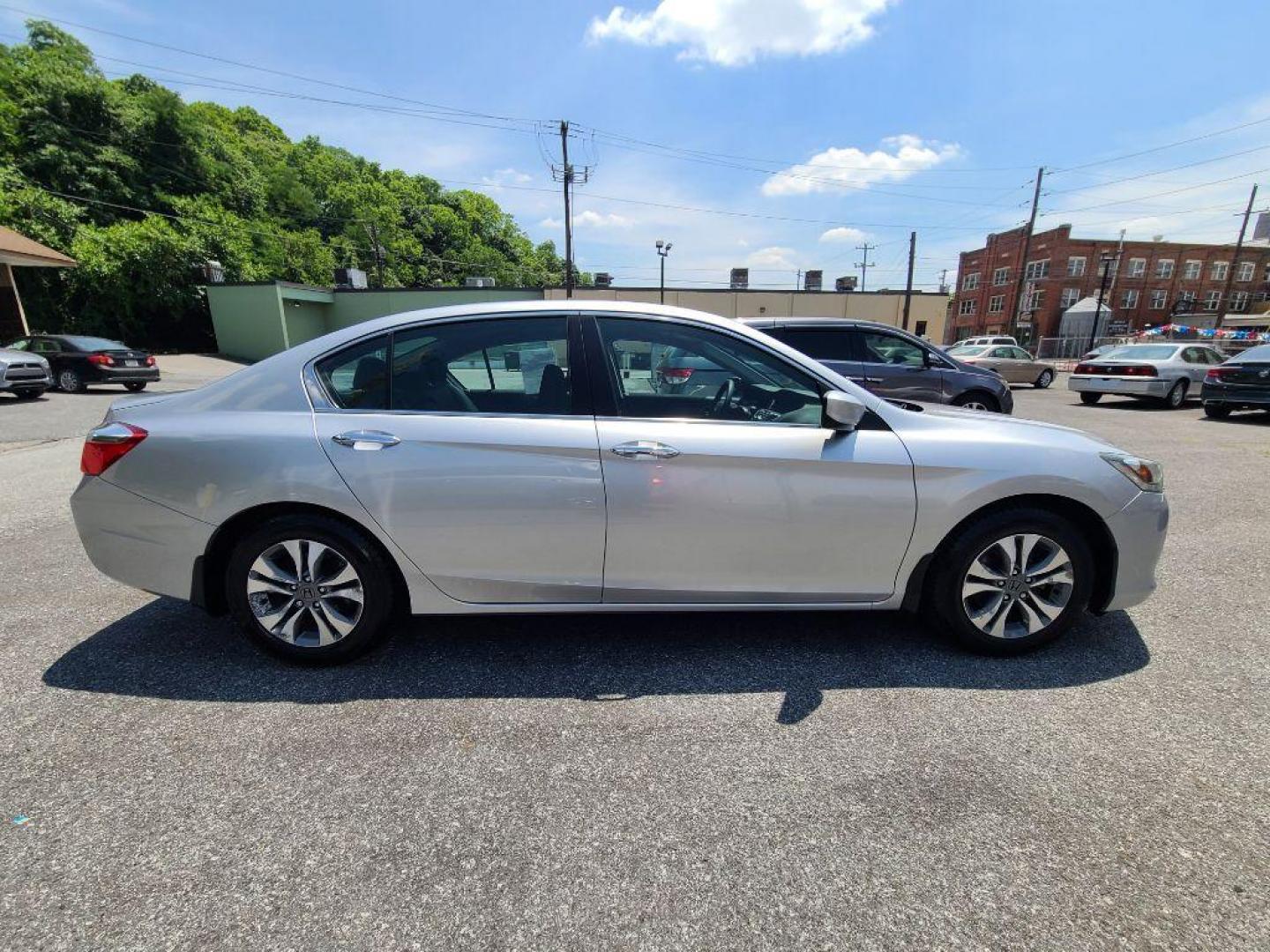 2015 SILVER HONDA ACCORD LX (1HGCR2F33FA) with an 2.4L engine, Continuously Variable transmission, located at 117 North Cameron Street, Harrisburg, PA, 17101, (717) 963-8962, 40.266762, -76.875259 - WE FINANCE!!! Good Credit/ Bad Credit/ No Credit - ALL Trade-Ins Welcomed!!! ***Guaranteed Credit Approval*** APPLY ONLINE or CALL us TODAY ;) Internet Prices and Marketplace Prices are SPECIAL discounted ***CASH DEALS*** Retail Prices are higher. Please call us to discuss your cash and finan - Photo#5