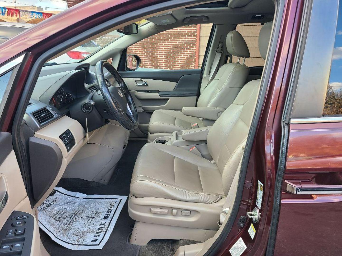 2015 BURG HONDA ODYSSEY EXL (5FNRL5H67FB) with an 3.5L engine, Automatic transmission, located at 117 North Cameron Street, Harrisburg, PA, 17101, (717) 963-8962, 40.266762, -76.875259 - WE FINANCE!!! Good Credit/ Bad Credit/ No Credit - ALL Trade-Ins Welcomed!!! ***Guaranteed Credit Approval*** APPLY ONLINE or CALL us TODAY ;) Internet Prices and Marketplace Prices are SPECIAL discounted ***CASH DEALS*** Retail Prices are higher. Please call us to discuss your cash and finan - Photo#15