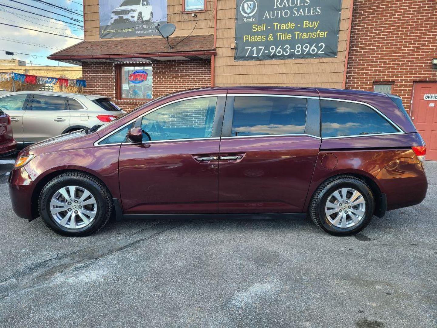 2015 BURG HONDA ODYSSEY EXL (5FNRL5H67FB) with an 3.5L engine, Automatic transmission, located at 117 North Cameron Street, Harrisburg, PA, 17101, (717) 963-8962, 40.266762, -76.875259 - WE FINANCE!!! Good Credit/ Bad Credit/ No Credit - ALL Trade-Ins Welcomed!!! ***Guaranteed Credit Approval*** APPLY ONLINE or CALL us TODAY ;) Internet Prices and Marketplace Prices are SPECIAL discounted ***CASH DEALS*** Retail Prices are higher. Please call us to discuss your cash and finan - Photo#1