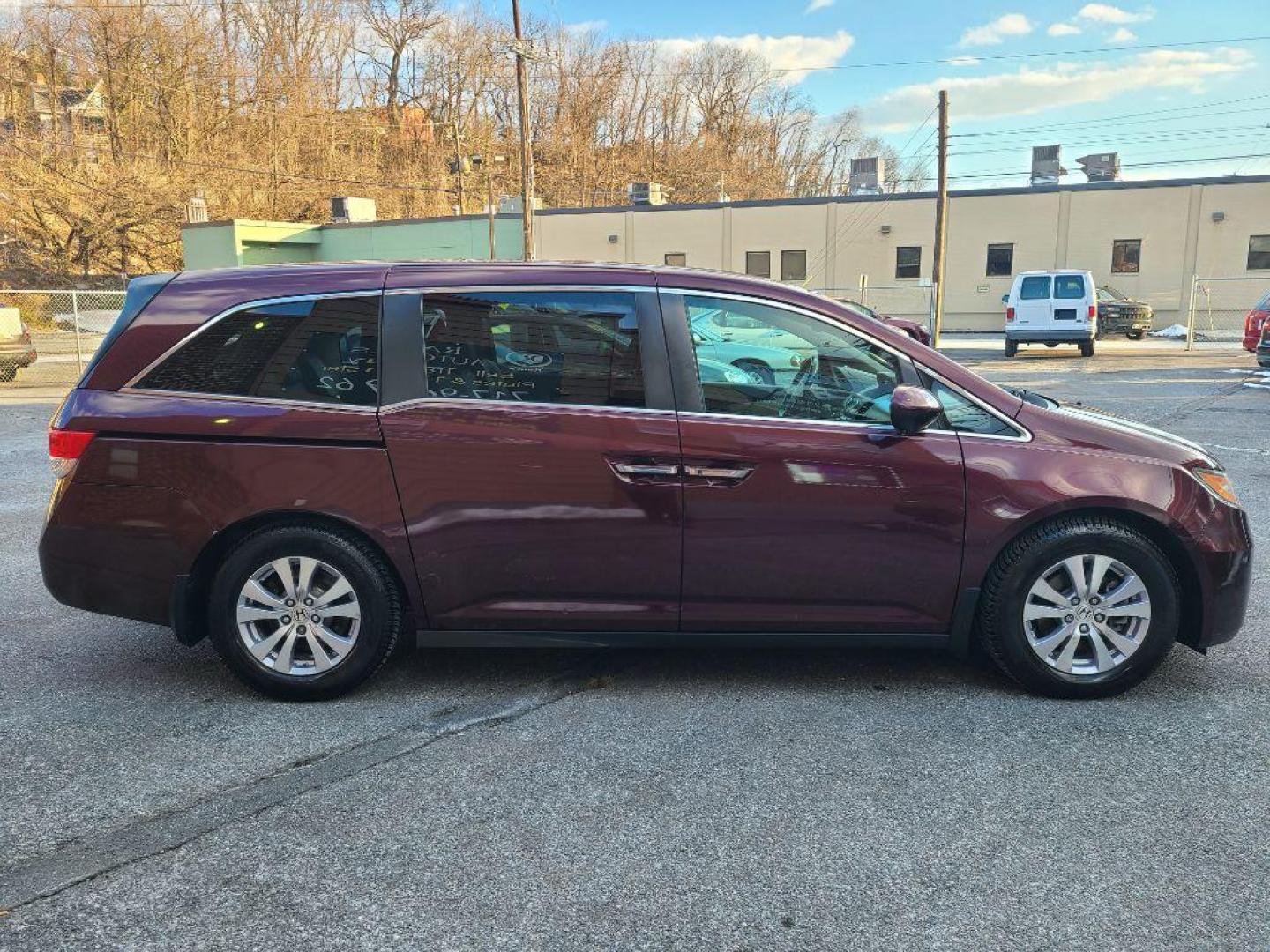 2015 BURG HONDA ODYSSEY EXL (5FNRL5H67FB) with an 3.5L engine, Automatic transmission, located at 117 North Cameron Street, Harrisburg, PA, 17101, (717) 963-8962, 40.266762, -76.875259 - WE FINANCE!!! Good Credit/ Bad Credit/ No Credit - ALL Trade-Ins Welcomed!!! ***Guaranteed Credit Approval*** APPLY ONLINE or CALL us TODAY ;) Internet Prices and Marketplace Prices are SPECIAL discounted ***CASH DEALS*** Retail Prices are higher. Please call us to discuss your cash and finan - Photo#5