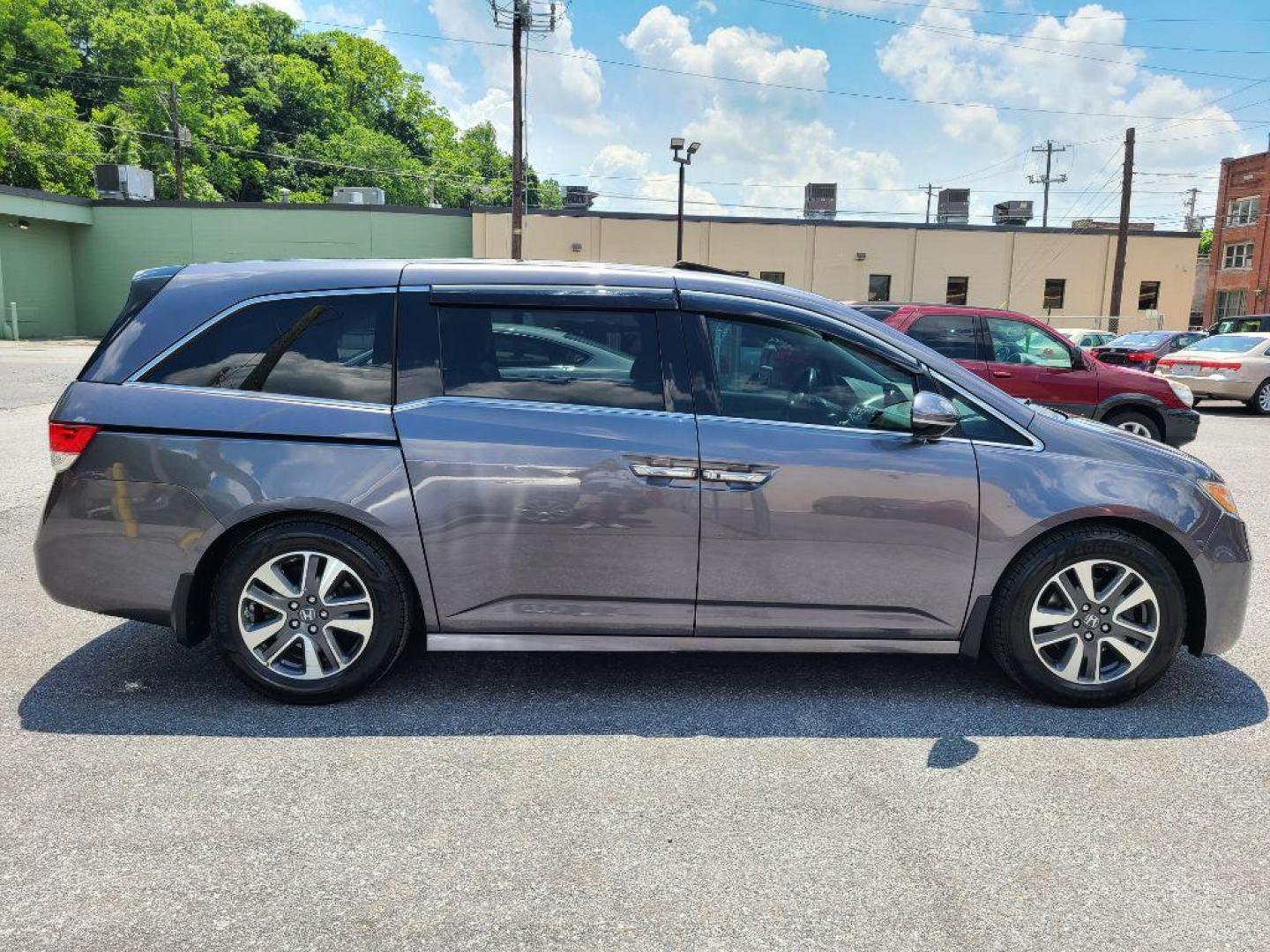 2015 GRAY HONDA ODYSSEY TOURING (5FNRL5H91FB) with an 3.5L engine, Automatic transmission, located at 7981 Paxton Street, Harrisburg, PA, 17111, (717) 561-2926, 40.261490, -76.749229 - WE FINANCE!!! Good Credit/ Bad Credit/ No Credit - ALL Trade-Ins Welcomed!!! ***Guaranteed Credit Approval*** APPLY ONLINE or CALL us TODAY ;) Internet Prices and Marketplace Prices are SPECIAL discounted ***CASH DEALS*** Retail Prices are higher. Please call us to discuss your cash and finan - Photo#5