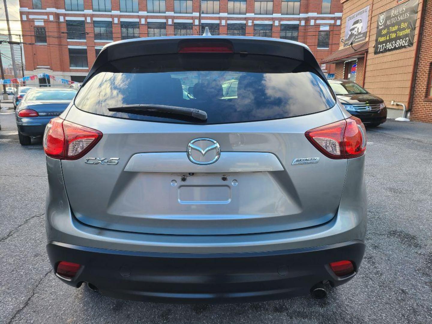 2015 SILVER MAZDA CX-5 TOURING (JM3KE2CY6F0) with an 2.5L engine, Automatic transmission, located at 7981 Paxton Street, Harrisburg, PA, 17111, (717) 561-2926, 40.261490, -76.749229 - WE FINANCE!!! Good Credit/ Bad Credit/ No Credit - ALL Trade-Ins Welcomed!!! ***Guaranteed Credit Approval*** APPLY ONLINE or CALL us TODAY ;) Internet Prices and Marketplace Prices are SPECIAL discounted ***CASH DEALS*** Retail Prices are higher. Please call us to discuss your cash and finan - Photo#3