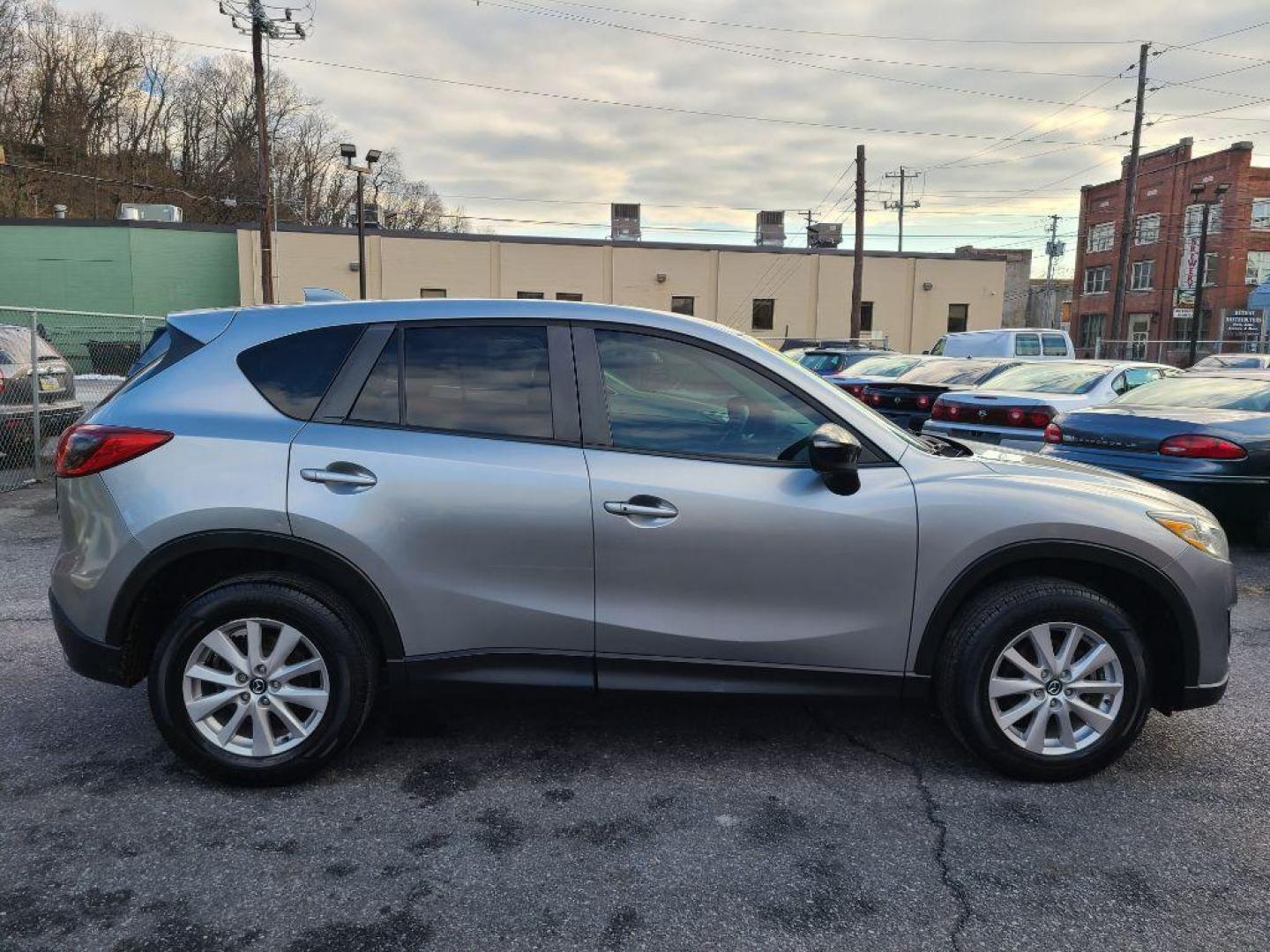 2015 SILVER MAZDA CX-5 TOURING (JM3KE2CY6F0) with an 2.5L engine, Automatic transmission, located at 7981 Paxton Street, Harrisburg, PA, 17111, (717) 561-2926, 40.261490, -76.749229 - WE FINANCE!!! Good Credit/ Bad Credit/ No Credit - ALL Trade-Ins Welcomed!!! ***Guaranteed Credit Approval*** APPLY ONLINE or CALL us TODAY ;) Internet Prices and Marketplace Prices are SPECIAL discounted ***CASH DEALS*** Retail Prices are higher. Please call us to discuss your cash and finan - Photo#5