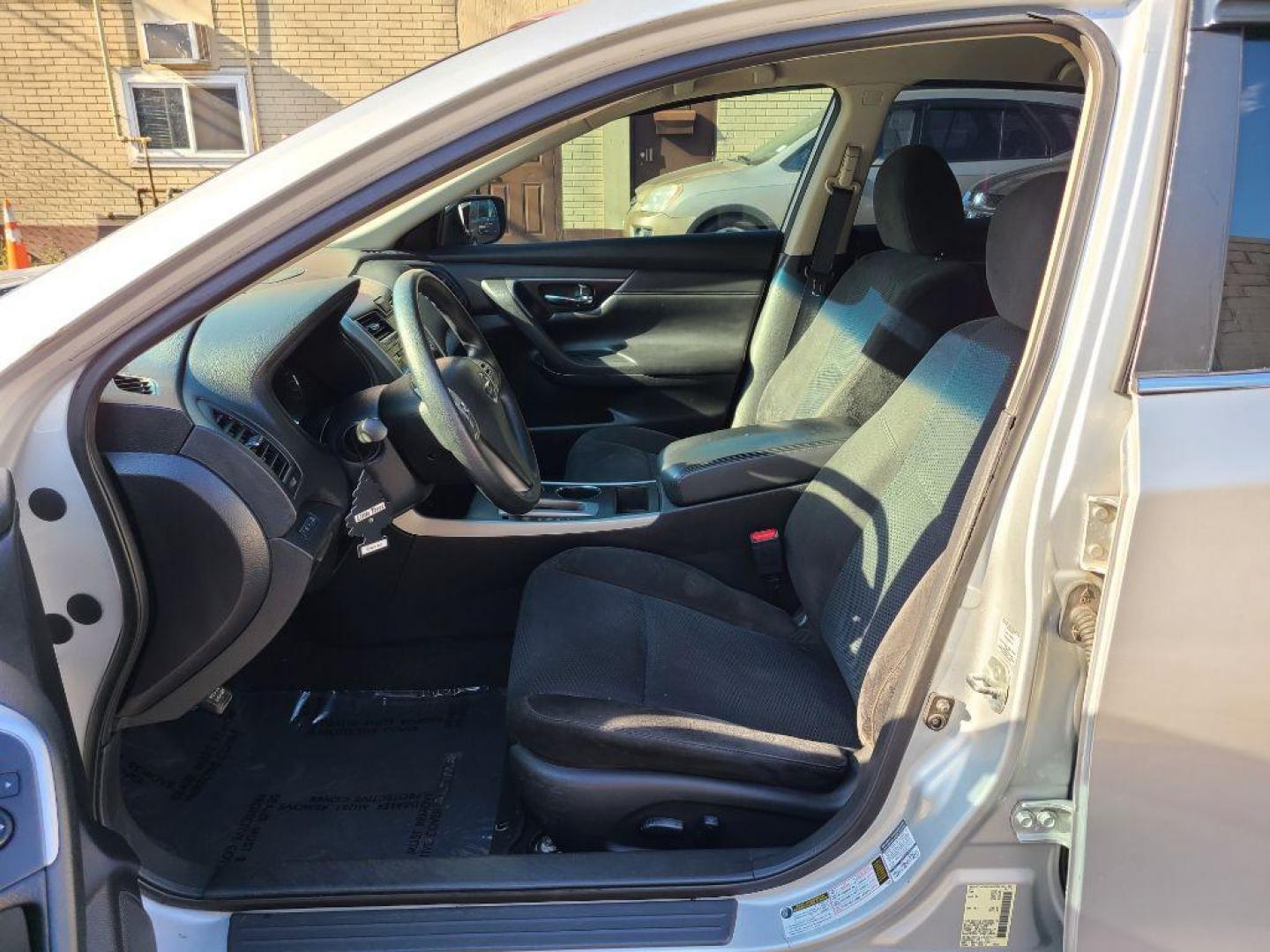 2015 SILVER NISSAN ALTIMA 2.5 (1N4AL3AP8FC) with an 2.5L engine, Continuously Variable transmission, located at 7981 Paxton Street, Harrisburg, PA, 17111, (717) 561-2926, 40.261490, -76.749229 - WE FINANCE!!! Good Credit/ Bad Credit/ No Credit - ALL Trade-Ins Welcomed!!! ***Guaranteed Credit Approval*** APPLY ONLINE or CALL us TODAY ;) Internet Prices and Marketplace Prices are SPECIAL discounted ***CASH DEALS*** Retail Prices are higher. Please call us to discuss your cash and finan - Photo#12