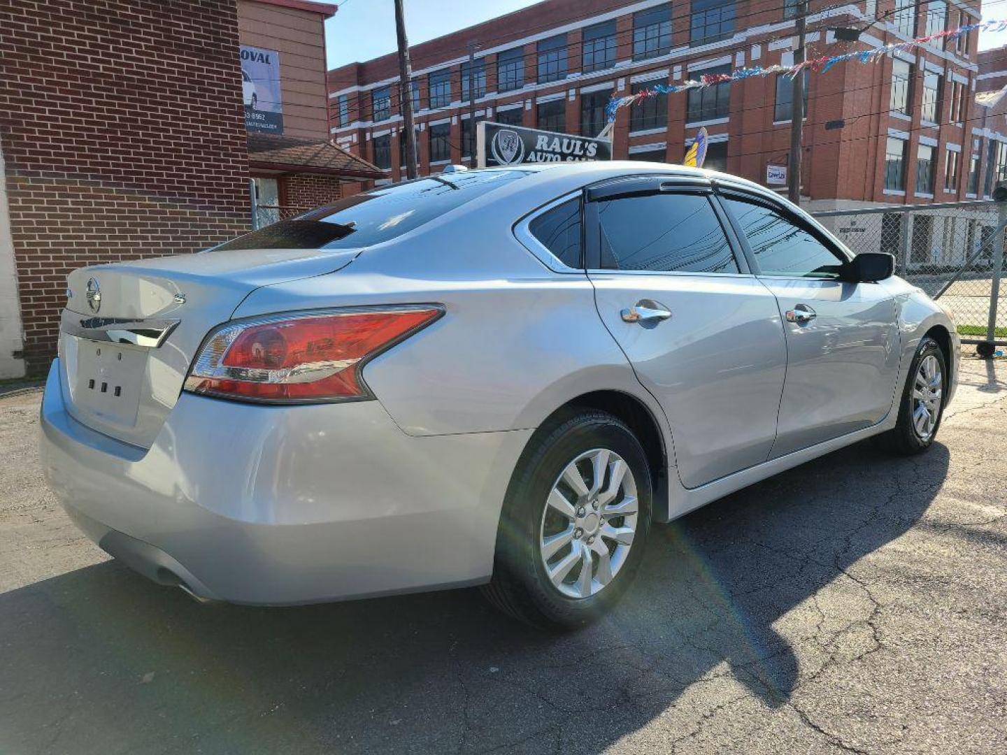 2015 SILVER NISSAN ALTIMA 2.5 (1N4AL3AP8FC) with an 2.5L engine, Continuously Variable transmission, located at 7981 Paxton Street, Harrisburg, PA, 17111, (717) 561-2926, 40.261490, -76.749229 - WE FINANCE!!! Good Credit/ Bad Credit/ No Credit - ALL Trade-Ins Welcomed!!! ***Guaranteed Credit Approval*** APPLY ONLINE or CALL us TODAY ;) Internet Prices and Marketplace Prices are SPECIAL discounted ***CASH DEALS*** Retail Prices are higher. Please call us to discuss your cash and finan - Photo#4