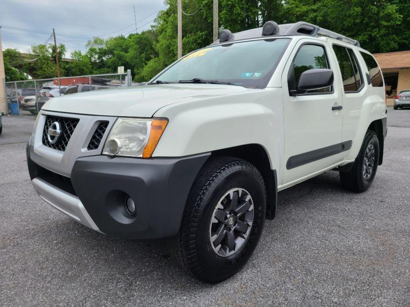 2015 WHITE NISSAN XTERRA PRO 4X (5N1AN0NW0FN) with an 4.0L engine, Automatic transmission, located at 7981 Paxton Street, Harrisburg, PA, 17111, (717) 561-2926, 40.261490, -76.749229 - WE FINANCE!!! Good Credit/ Bad Credit/ No Credit - ALL Trade-Ins Welcomed!!! ***Guaranteed Credit Approval*** APPLY ONLINE or CALL us TODAY ;) Internet Prices and Marketplace Prices are SPECIAL discounted ***CASH DEALS*** Retail Prices are higher. Please call us to discuss your cash and finan - Photo#0