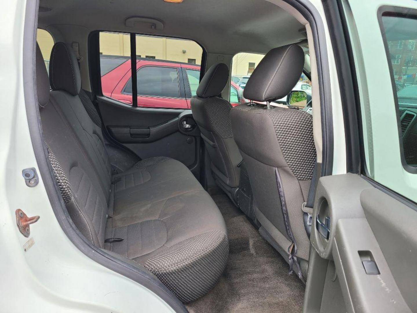 2015 WHITE NISSAN XTERRA PRO 4X (5N1AN0NW0FN) with an 4.0L engine, Automatic transmission, located at 7981 Paxton Street, Harrisburg, PA, 17111, (717) 561-2926, 40.261490, -76.749229 - WE FINANCE!!! Good Credit/ Bad Credit/ No Credit - ALL Trade-Ins Welcomed!!! ***Guaranteed Credit Approval*** APPLY ONLINE or CALL us TODAY ;) Internet Prices and Marketplace Prices are SPECIAL discounted ***CASH DEALS*** Retail Prices are higher. Please call us to discuss your cash and finan - Photo#10