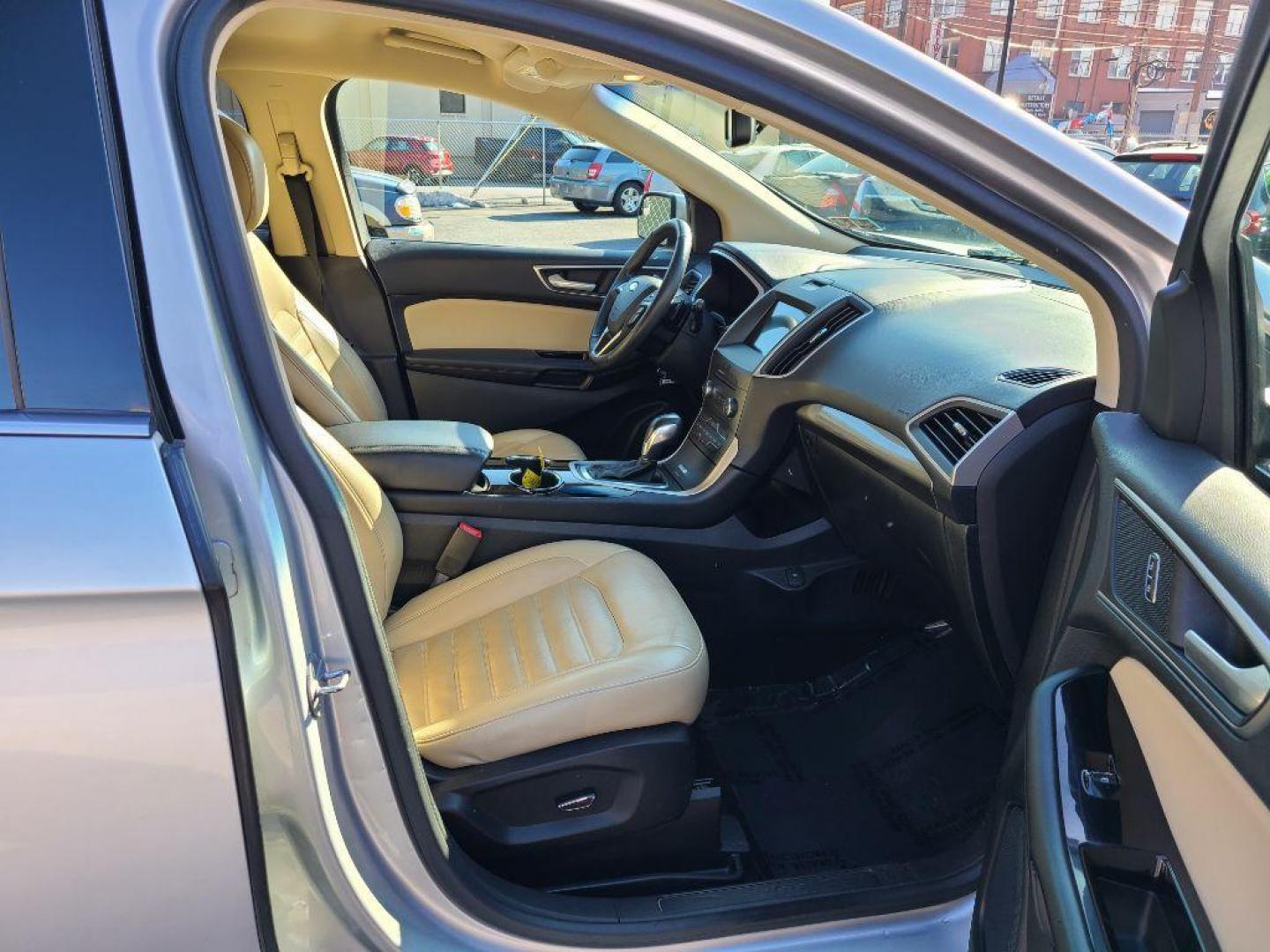 2016 SILVER FORD EDGE SEL (2FMPK4J81GB) with an 3.5L engine, Automatic transmission, located at 7981 Paxton Street, Harrisburg, PA, 17111, (717) 561-2926, 40.261490, -76.749229 - WE FINANCE!!! Good Credit/ Bad Credit/ No Credit - ALL Trade-Ins Welcomed!!! ***Guaranteed Credit Approval*** APPLY ONLINE or CALL us TODAY ;) Internet Prices and Marketplace Prices are SPECIAL discounted ***CASH DEALS*** Retail Prices are higher. Please call us to discuss your cash and finan - Photo#9