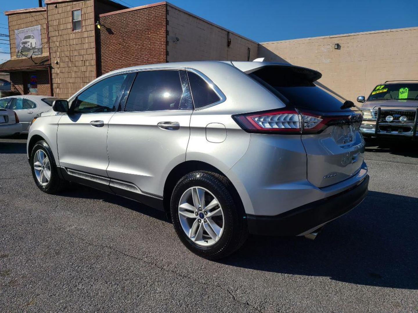 2016 SILVER FORD EDGE SEL (2FMPK4J81GB) with an 3.5L engine, Automatic transmission, located at 7981 Paxton Street, Harrisburg, PA, 17111, (717) 561-2926, 40.261490, -76.749229 - WE FINANCE!!! Good Credit/ Bad Credit/ No Credit - ALL Trade-Ins Welcomed!!! ***Guaranteed Credit Approval*** APPLY ONLINE or CALL us TODAY ;) Internet Prices and Marketplace Prices are SPECIAL discounted ***CASH DEALS*** Retail Prices are higher. Please call us to discuss your cash and finan - Photo#5