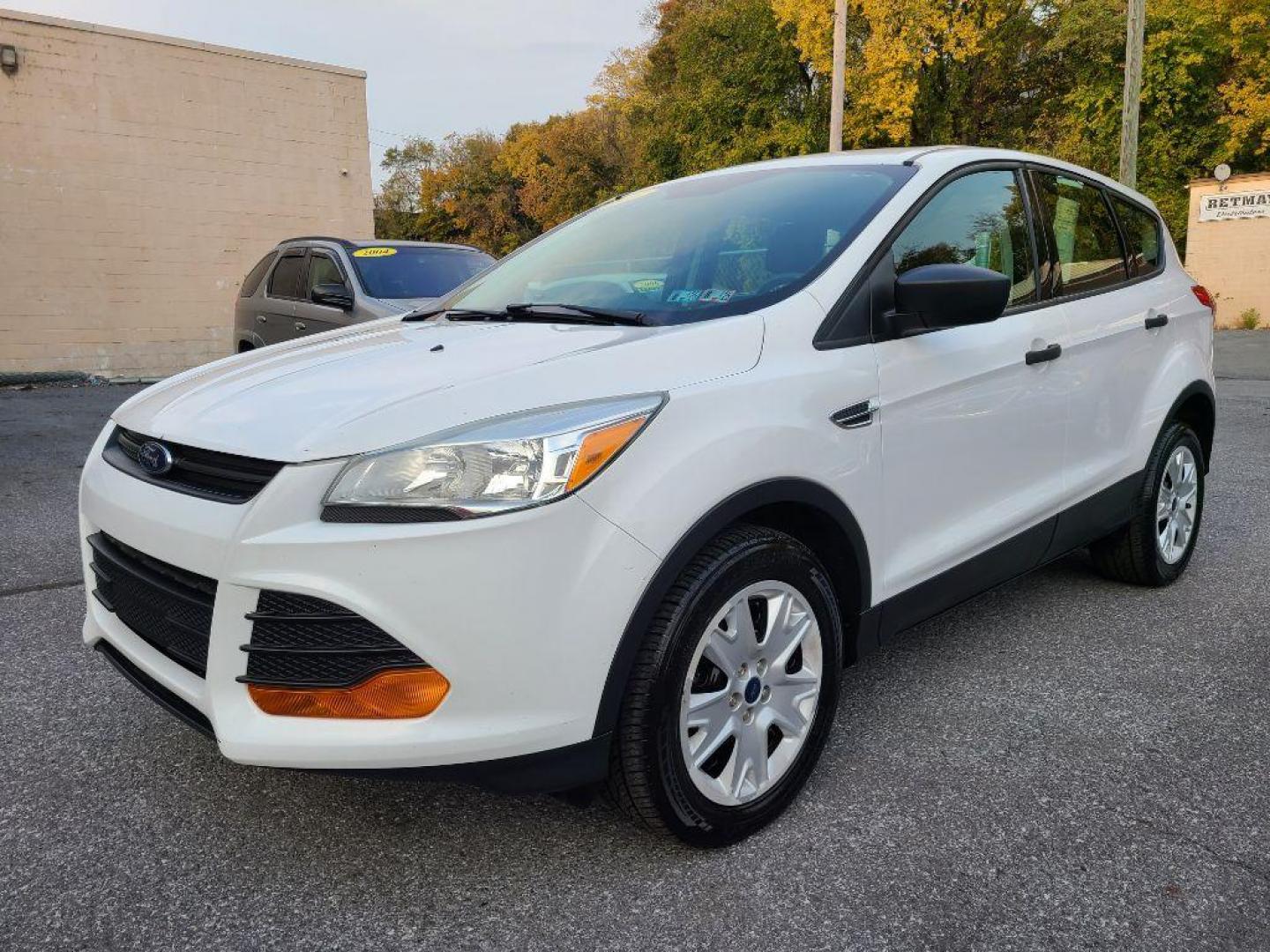 2016 WHITE FORD ESCAPE S (1FMCU0F78GU) with an 2.5L engine, Automatic transmission, located at 117 North Cameron Street, Harrisburg, PA, 17101, (717) 963-8962, 40.266762, -76.875259 - WE FINANCE!!! Good Credit/ Bad Credit/ No Credit - ALL Trade-Ins Welcomed!!! ***Guaranteed Credit Approval*** APPLY ONLINE or CALL us TODAY ;) Internet Prices and Marketplace Prices are SPECIAL discounted ***CASH DEALS*** Retail Prices are higher. Please call us to discuss your cash and finan - Photo#0