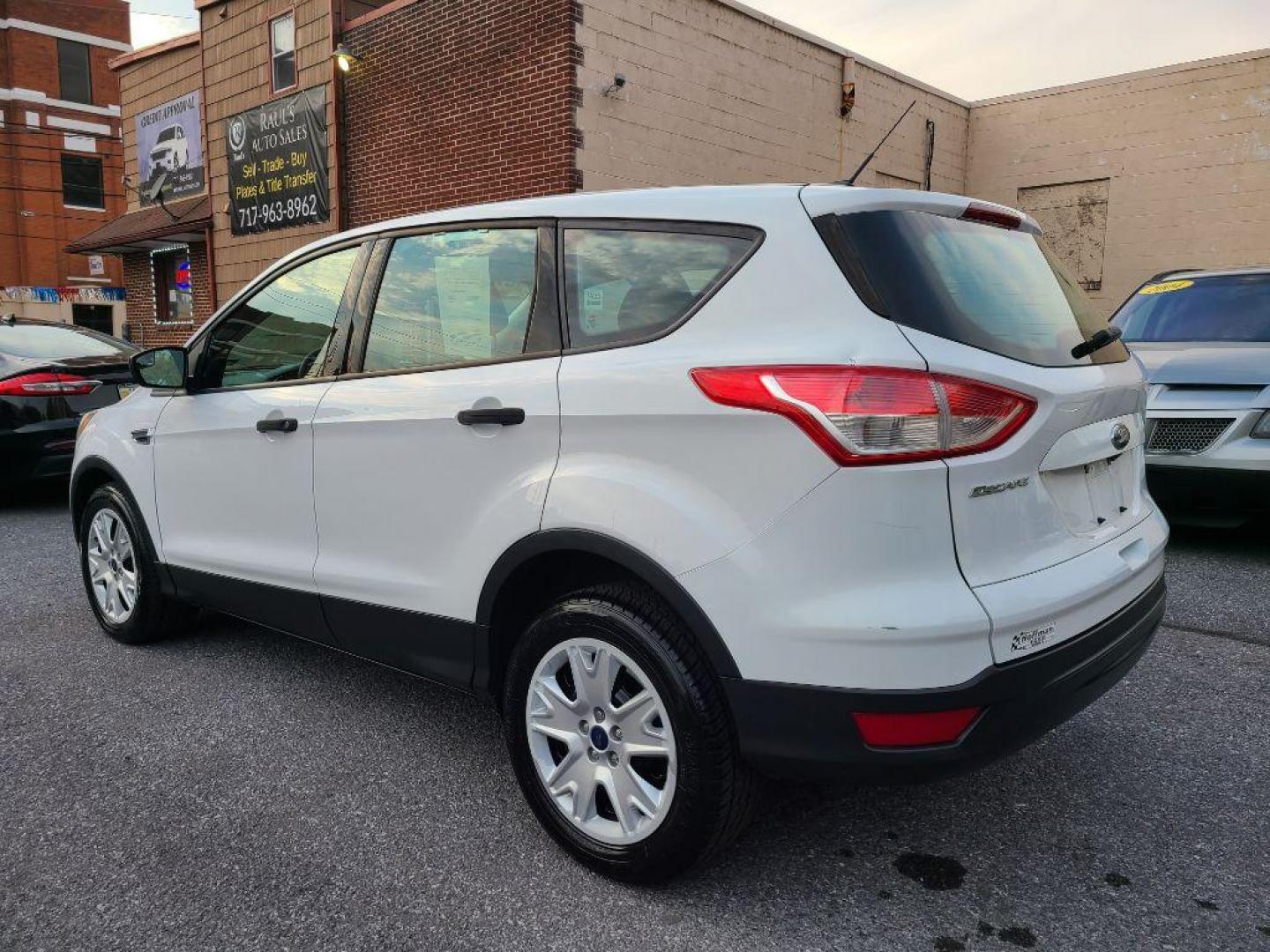 2016 WHITE FORD ESCAPE S (1FMCU0F78GU) with an 2.5L engine, Automatic transmission, located at 117 North Cameron Street, Harrisburg, PA, 17101, (717) 963-8962, 40.266762, -76.875259 - WE FINANCE!!! Good Credit/ Bad Credit/ No Credit - ALL Trade-Ins Welcomed!!! ***Guaranteed Credit Approval*** APPLY ONLINE or CALL us TODAY ;) Internet Prices and Marketplace Prices are SPECIAL discounted ***CASH DEALS*** Retail Prices are higher. Please call us to discuss your cash and finan - Photo#2