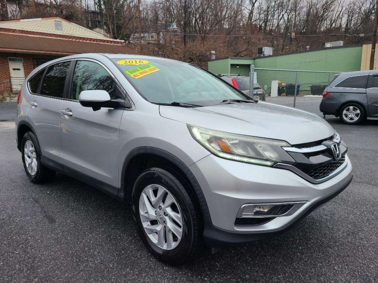 2016 SILVER HONDA CR-V EX (2HKRM4H55GH) with an 2.4L engine, Continuously Variable transmission, located at 117 North Cameron Street, Harrisburg, PA, 17101, (717) 963-8962, 40.266762, -76.875259 - WE FINANCE!!! Good Credit/ Bad Credit/ No Credit - ALL Trade-Ins Welcomed!!! ***Guaranteed Credit Approval*** APPLY ONLINE or CALL us TODAY ;) Internet Prices and Marketplace Prices are SPECIAL discounted ***CASH DEALS*** Retail Prices are higher. Please call us to discuss your cash and finan - Photo#6