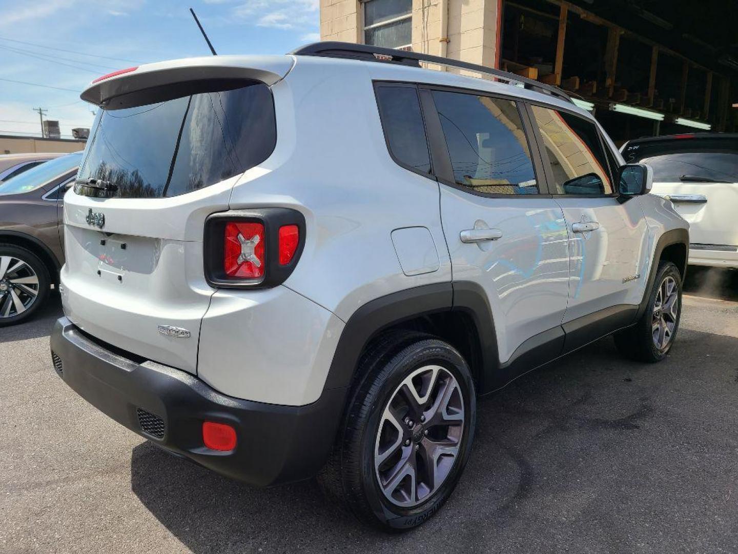 2016 SILVER JEEP RENEGADE LATITUDE (ZACCJBBT8GP) with an 2.4L engine, Automatic transmission, located at 7981 Paxton Street, Harrisburg, PA, 17111, (717) 561-2926, 40.261490, -76.749229 - WE FINANCE!!! Good Credit/ Bad Credit/ No Credit - ALL Trade-Ins Welcomed!!! ***Guaranteed Credit Approval*** APPLY ONLINE or CALL us TODAY ;) Internet Prices and Marketplace Prices are SPECIAL discounted ***CASH DEALS*** Retail Prices are higher. Please call us to discuss your cash and finan - Photo#4