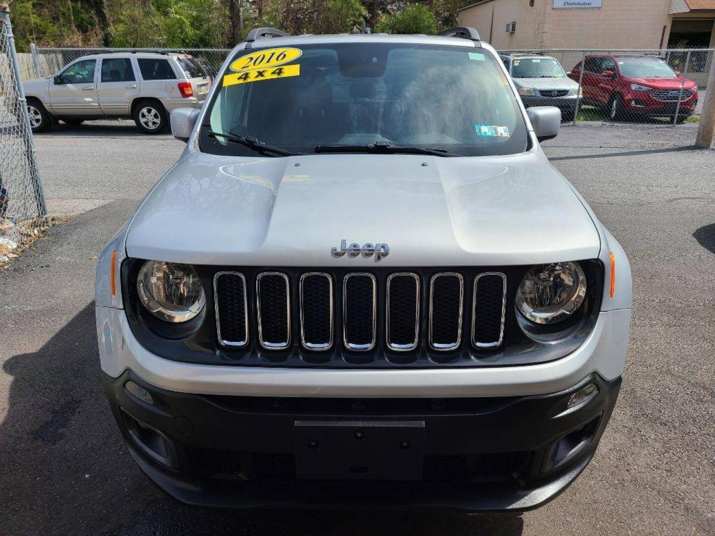 2016 SILVER JEEP RENEGADE LATITUDE (ZACCJBBT8GP) with an 2.4L engine, Automatic transmission, located at 7981 Paxton Street, Harrisburg, PA, 17111, (717) 561-2926, 40.261490, -76.749229 - WE FINANCE!!! Good Credit/ Bad Credit/ No Credit - ALL Trade-Ins Welcomed!!! ***Guaranteed Credit Approval*** APPLY ONLINE or CALL us TODAY ;) Internet Prices and Marketplace Prices are SPECIAL discounted ***CASH DEALS*** Retail Prices are higher. Please call us to discuss your cash and finan - Photo#7