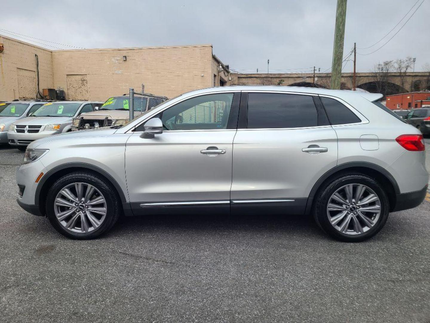 2016 SILVER LINCOLN MKX RESERVE (2LMTJ8LP1GB) with an 2.7L engine, Automatic transmission, located at 7981 Paxton Street, Harrisburg, PA, 17111, (717) 561-2926, 40.261490, -76.749229 - WE FINANCE!!! Good Credit/ Bad Credit/ No Credit - ALL Trade-Ins Welcomed!!! ***Guaranteed Credit Approval*** APPLY ONLINE or CALL us TODAY ;) Internet Prices and Marketplace Prices are SPECIAL discounted ***CASH DEALS*** Retail Prices are higher. Please call us to discuss your cash and finan - Photo#1