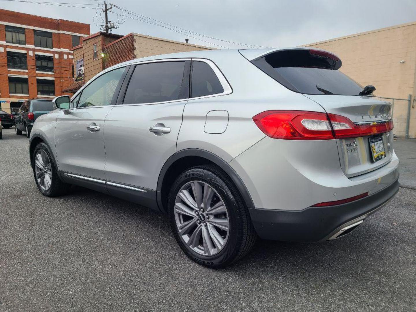 2016 SILVER LINCOLN MKX RESERVE (2LMTJ8LP1GB) with an 2.7L engine, Automatic transmission, located at 7981 Paxton Street, Harrisburg, PA, 17111, (717) 561-2926, 40.261490, -76.749229 - WE FINANCE!!! Good Credit/ Bad Credit/ No Credit - ALL Trade-Ins Welcomed!!! ***Guaranteed Credit Approval*** APPLY ONLINE or CALL us TODAY ;) Internet Prices and Marketplace Prices are SPECIAL discounted ***CASH DEALS*** Retail Prices are higher. Please call us to discuss your cash and finan - Photo#2