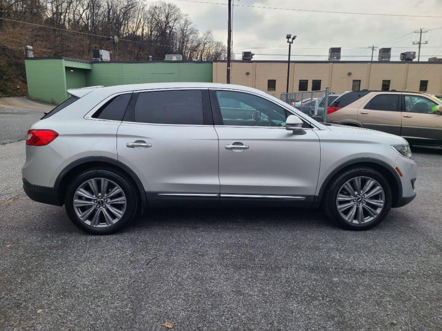 2016 SILVER LINCOLN MKX RESERVE (2LMTJ8LP1GB) with an 2.7L engine, Automatic transmission, located at 7981 Paxton Street, Harrisburg, PA, 17111, (717) 561-2926, 40.261490, -76.749229 - WE FINANCE!!! Good Credit/ Bad Credit/ No Credit - ALL Trade-Ins Welcomed!!! ***Guaranteed Credit Approval*** APPLY ONLINE or CALL us TODAY ;) Internet Prices and Marketplace Prices are SPECIAL discounted ***CASH DEALS*** Retail Prices are higher. Please call us to discuss your cash and finan - Photo#6