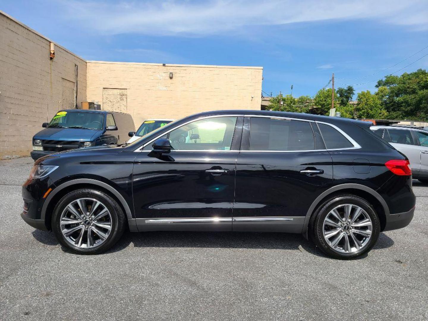 2016 BLACK LINCOLN MKX RESERVE (2LMPJ8LP0GB) with an 2.7L engine, Automatic transmission, located at 117 North Cameron Street, Harrisburg, PA, 17101, (717) 963-8962, 40.266762, -76.875259 - WE FINANCE!!! Good Credit/ Bad Credit/ No Credit - ALL Trade-Ins Welcomed!!! ***Guaranteed Credit Approval*** APPLY ONLINE or CALL us TODAY ;) Internet Prices and Marketplace Prices are SPECIAL discounted ***CASH DEALS*** Retail Prices are higher. Please call us to discuss your cash and finan - Photo#1