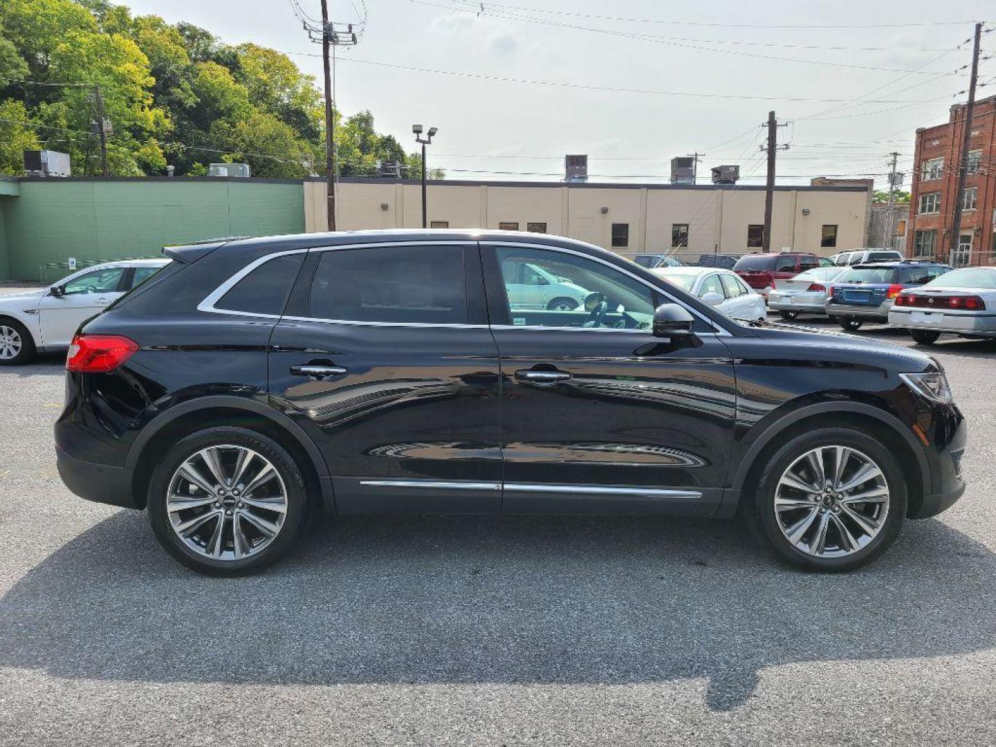 2016 BLACK LINCOLN MKX RESERVE (2LMPJ8LP0GB) with an 2.7L engine, Automatic transmission, located at 117 North Cameron Street, Harrisburg, PA, 17101, (717) 963-8962, 40.266762, -76.875259 - WE FINANCE!!! Good Credit/ Bad Credit/ No Credit - ALL Trade-Ins Welcomed!!! ***Guaranteed Credit Approval*** APPLY ONLINE or CALL us TODAY ;) Internet Prices and Marketplace Prices are SPECIAL discounted ***CASH DEALS*** Retail Prices are higher. Please call us to discuss your cash and finan - Photo#5