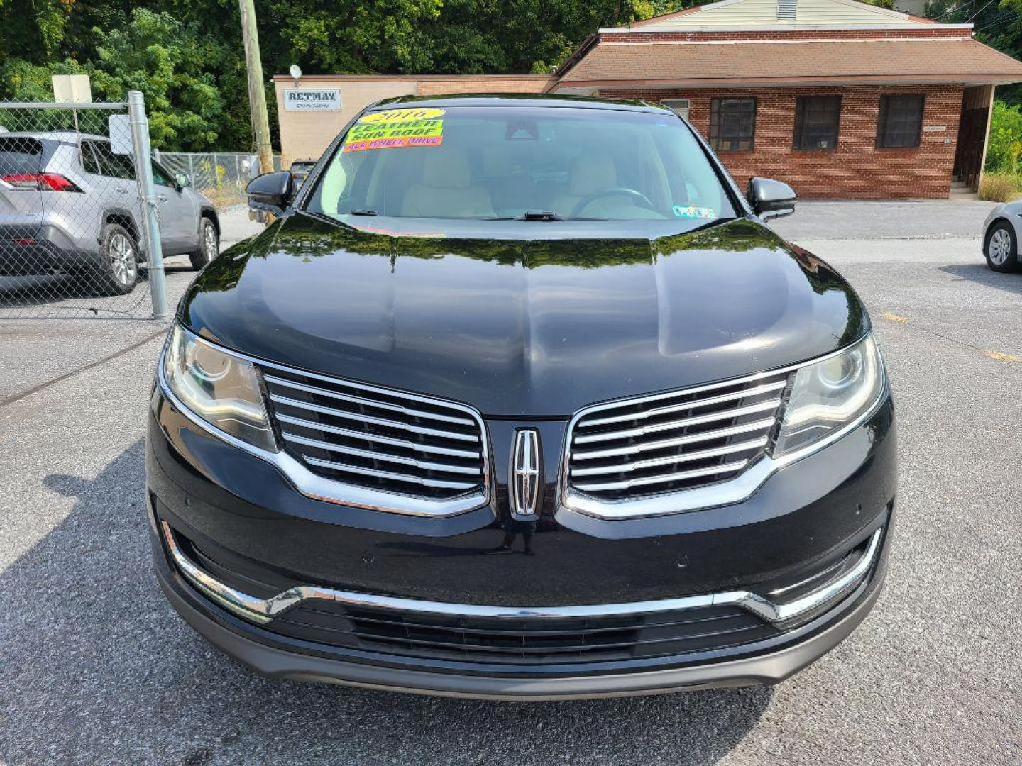 2016 BLACK LINCOLN MKX RESERVE (2LMPJ8LP0GB) with an 2.7L engine, Automatic transmission, located at 117 North Cameron Street, Harrisburg, PA, 17101, (717) 963-8962, 40.266762, -76.875259 - WE FINANCE!!! Good Credit/ Bad Credit/ No Credit - ALL Trade-Ins Welcomed!!! ***Guaranteed Credit Approval*** APPLY ONLINE or CALL us TODAY ;) Internet Prices and Marketplace Prices are SPECIAL discounted ***CASH DEALS*** Retail Prices are higher. Please call us to discuss your cash and finan - Photo#7