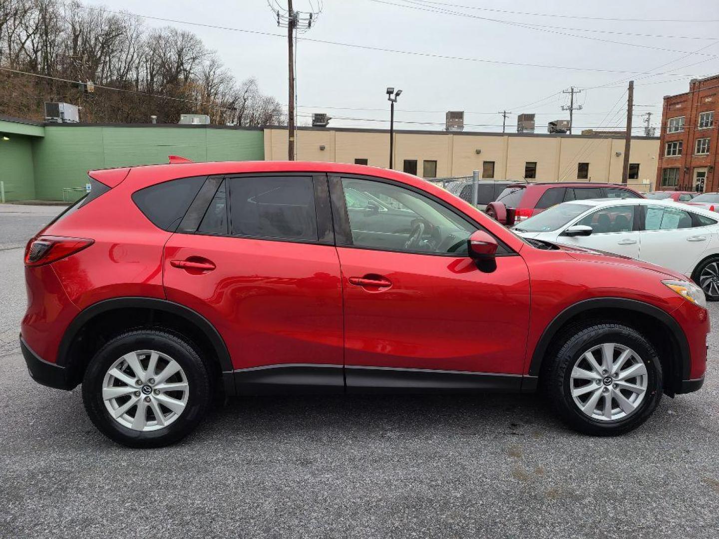 2016 BURGUN MAZDA CX-5 TOURING (JM3KE4CY5G0) with an 2.5L engine, Automatic transmission, located at 117 North Cameron Street, Harrisburg, PA, 17101, (717) 963-8962, 40.266762, -76.875259 - WE FINANCE!!! Good Credit/ Bad Credit/ No Credit - ALL Trade-Ins Welcomed!!! ***Guaranteed Credit Approval*** APPLY ONLINE or CALL us TODAY ;) Internet Prices and Marketplace Prices are SPECIAL discounted ***CASH DEALS*** Retail Prices are higher. Please call us to discuss your cash and finan - Photo#5