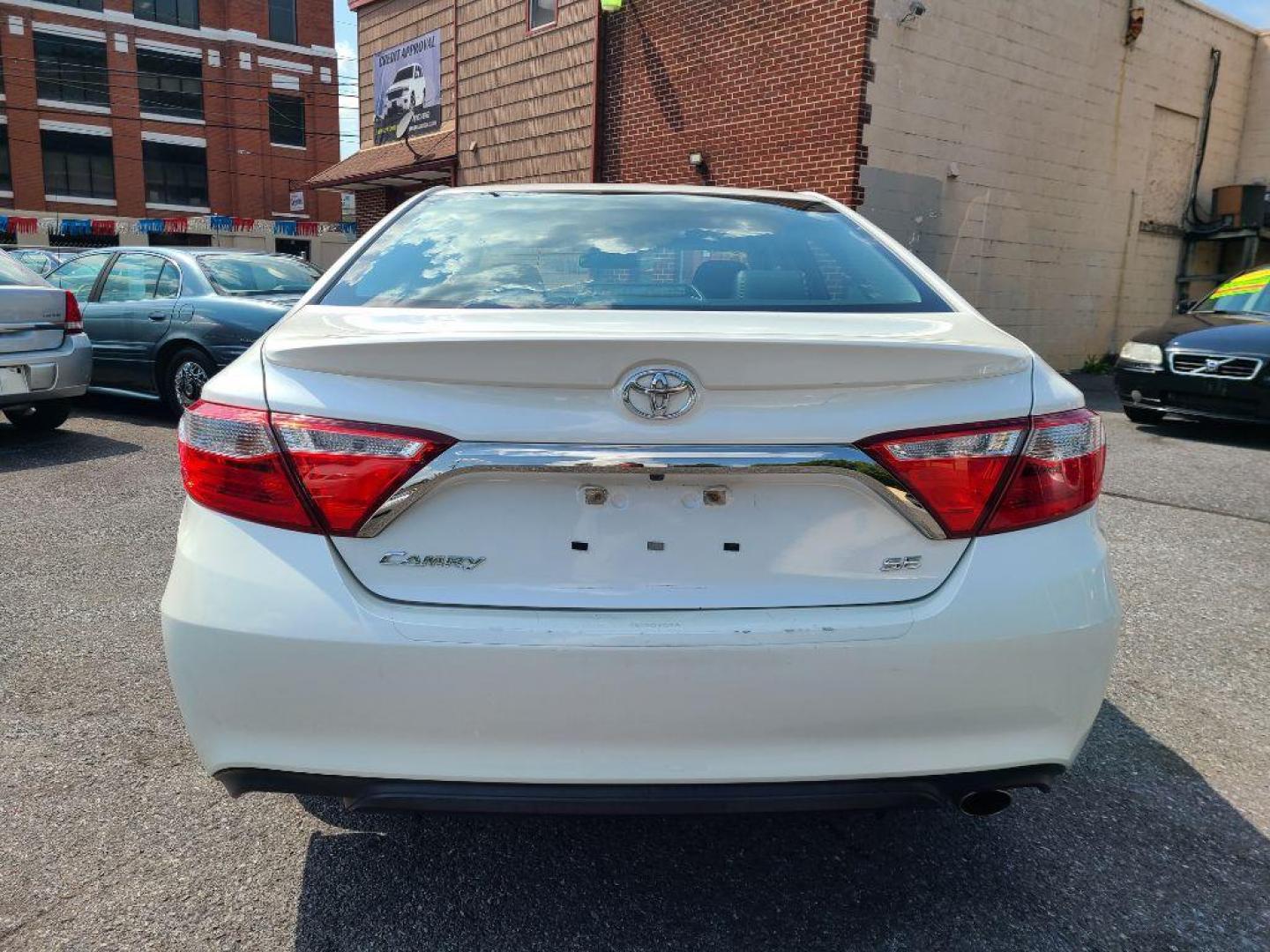 2016 WHITE TOYOTA CAMRY SE SPECIAL EDITION (4T1BF1FK9GU) with an 2.5L engine, Automatic transmission, located at 7981 Paxton Street, Harrisburg, PA, 17111, (717) 561-2926, 40.261490, -76.749229 - WE FINANCE!!! Good Credit/ Bad Credit/ No Credit - ALL Trade-Ins Welcomed!!! ***Guaranteed Credit Approval*** APPLY ONLINE or CALL us TODAY ;) Internet Prices and Marketplace Prices are SPECIAL discounted ***CASH DEALS*** Retail Prices are higher. Please call us to discuss your cash and finan - Photo#3