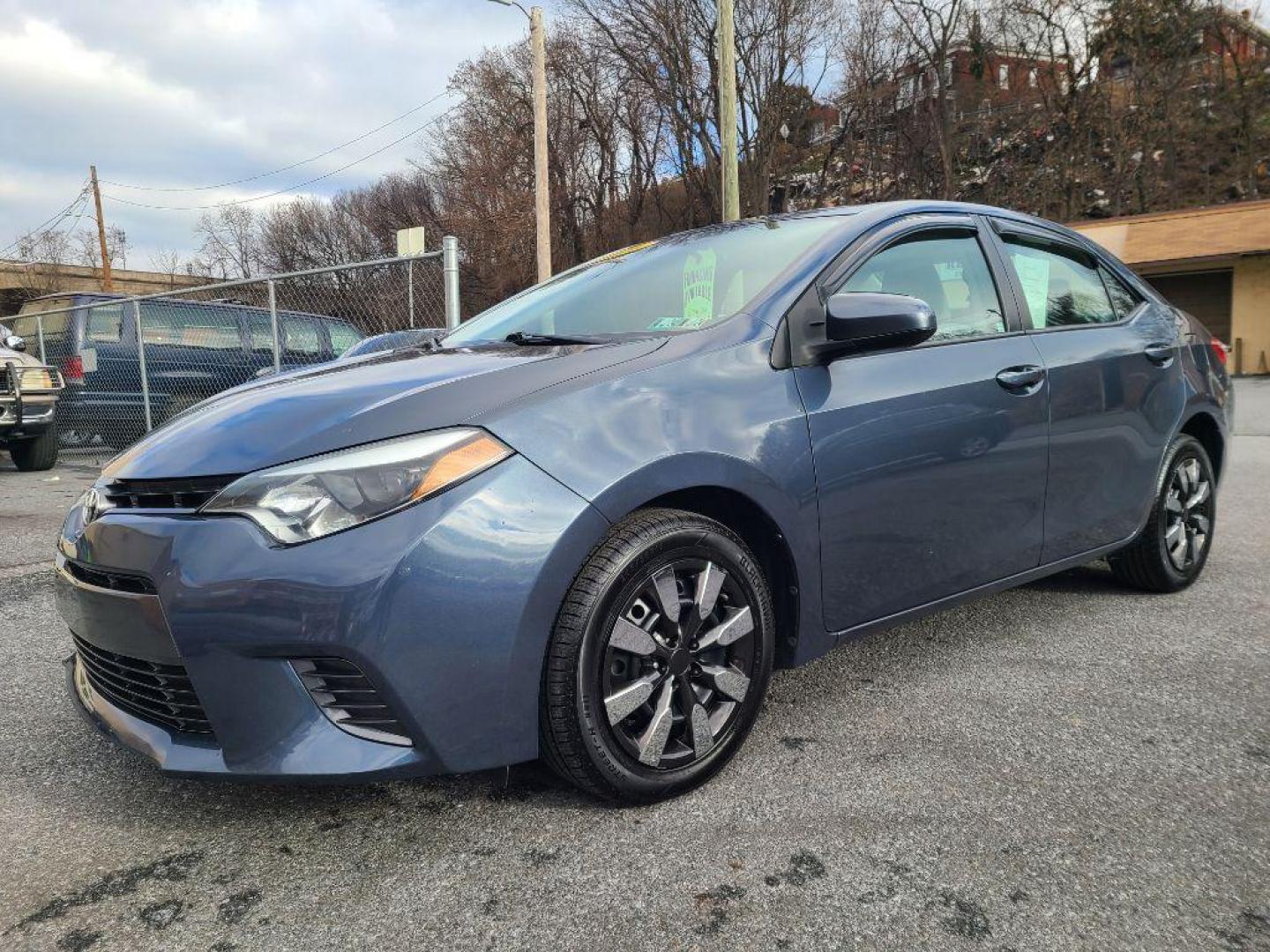 2016 GRAY TOYOTA COROLLA LE (2T1BURHE3GC) with an 1.8L engine, Automatic transmission, located at 7981 Paxton Street, Harrisburg, PA, 17111, (717) 561-2926, 40.261490, -76.749229 - WE FINANCE!!! Good Credit/ Bad Credit/ No Credit - ALL Trade-Ins Welcomed!!! ***Guaranteed Credit Approval*** APPLY ONLINE or CALL us TODAY ;) Internet Prices and Marketplace Prices are SPECIAL discounted ***CASH DEALS*** Retail Prices are higher. Please call us to discuss your cash and finan - Photo#0