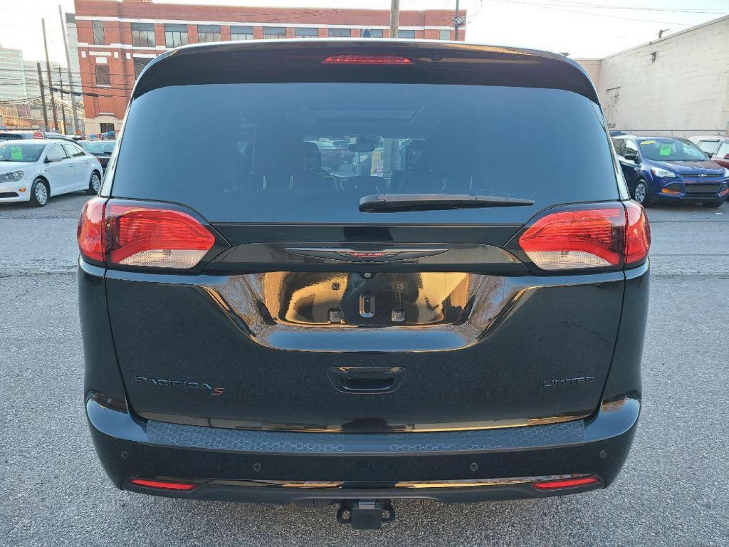 2017 BLACK CHRYSLER PACIFICA LIMITED (2C4RC1GG6HR) with an 3.6L engine, Automatic transmission, located at 117 North Cameron Street, Harrisburg, PA, 17101, (717) 963-8962, 40.266762, -76.875259 - WE FINANCE!!! Good Credit/ Bad Credit/ No Credit - ALL Trade-Ins Welcomed!!! ***Guaranteed Credit Approval*** APPLY ONLINE or CALL us TODAY ;) Internet Prices and Marketplace Prices are SPECIAL discounted ***CASH DEALS*** Retail Prices are higher. Please call us to discuss your cash and finan - Photo#3