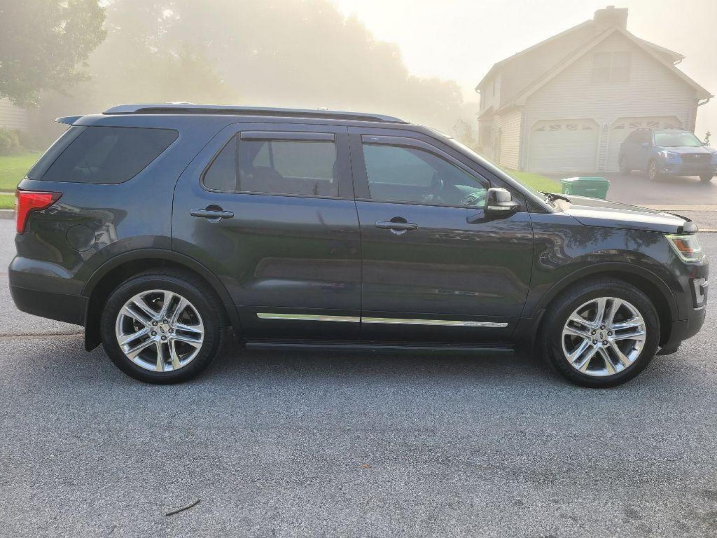 2017 BLUE FORD EXPLORER XLT (1FM5K8D88HG) with an 3.5L engine, Automatic transmission, located at 117 North Cameron Street, Harrisburg, PA, 17101, (717) 963-8962, 40.266762, -76.875259 - WE FINANCE!!! Good Credit/ Bad Credit/ No Credit - ALL Trade-Ins Welcomed!!! ***Guaranteed Credit Approval*** APPLY ONLINE or CALL us TODAY ;) Internet Prices and Marketplace Prices are SPECIAL discounted ***CASH DEALS*** Retail Prices are higher. Please call us to discuss your cash and finan - Photo#5