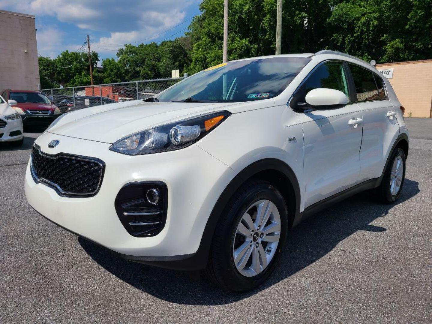 2017 WHITE KIA SPORTAGE LX (KNDPMCAC8H7) with an 2.4L engine, Automatic transmission, located at 117 North Cameron Street, Harrisburg, PA, 17101, (717) 963-8962, 40.266762, -76.875259 - WE FINANCE!!! Good Credit/ Bad Credit/ No Credit - ALL Trade-Ins Welcomed!!! ***Guaranteed Credit Approval*** APPLY ONLINE or CALL us TODAY ;) Internet Prices and Marketplace Prices are SPECIAL discounted ***CASH DEALS*** Retail Prices are higher. Please call us to discuss your cash and finan - Photo#0