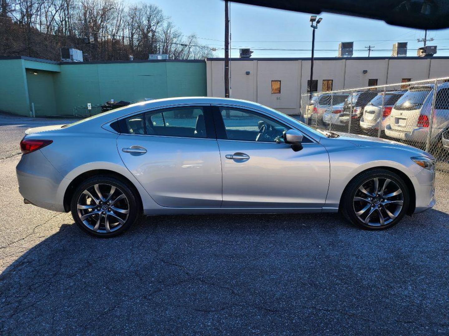 2017 SILVER MAZDA 6 GRAND TOURING (JM1GL1W51H1) with an 2.5L engine, Automatic transmission, located at 7981 Paxton Street, Harrisburg, PA, 17111, (717) 561-2926, 40.261490, -76.749229 - WE FINANCE!!! Good Credit/ Bad Credit/ No Credit - ALL Trade-Ins Welcomed!!! ***Guaranteed Credit Approval*** APPLY ONLINE or CALL us TODAY ;) Internet Prices and Marketplace Prices are SPECIAL discounted ***CASH DEALS*** Retail Prices are higher. Please call us to discuss your cash and finan - Photo#5