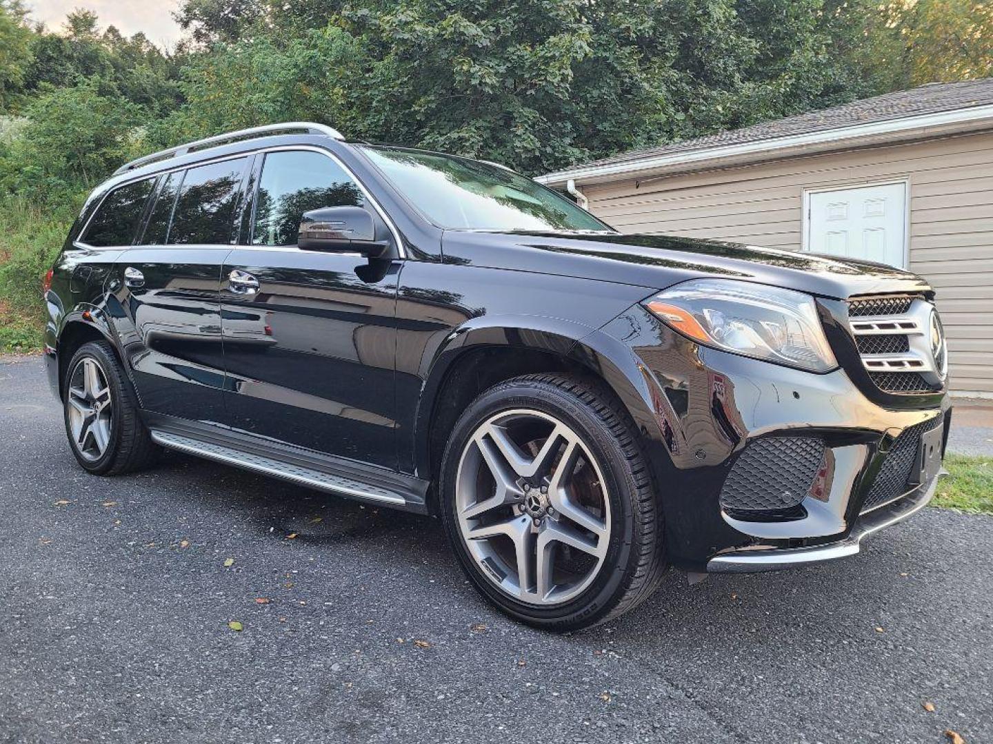 2017 BLACK MERCEDES-BENZ GLS 550 4MATIC (4JGDF7DE6HA) with an 4.7L engine, Automatic transmission, located at 7981 Paxton Street, Harrisburg, PA, 17111, (717) 561-2926, 40.261490, -76.749229 - WE FINANCE!!! Good Credit/ Bad Credit/ No Credit - ALL Trade-Ins Welcomed!!! ***Guaranteed Credit Approval*** APPLY ONLINE or CALL us TODAY ;) Internet Prices and Marketplace Prices are SPECIAL discounted ***CASH DEALS*** Retail Prices are higher. Please call us to discuss your cash and finan - Photo#6