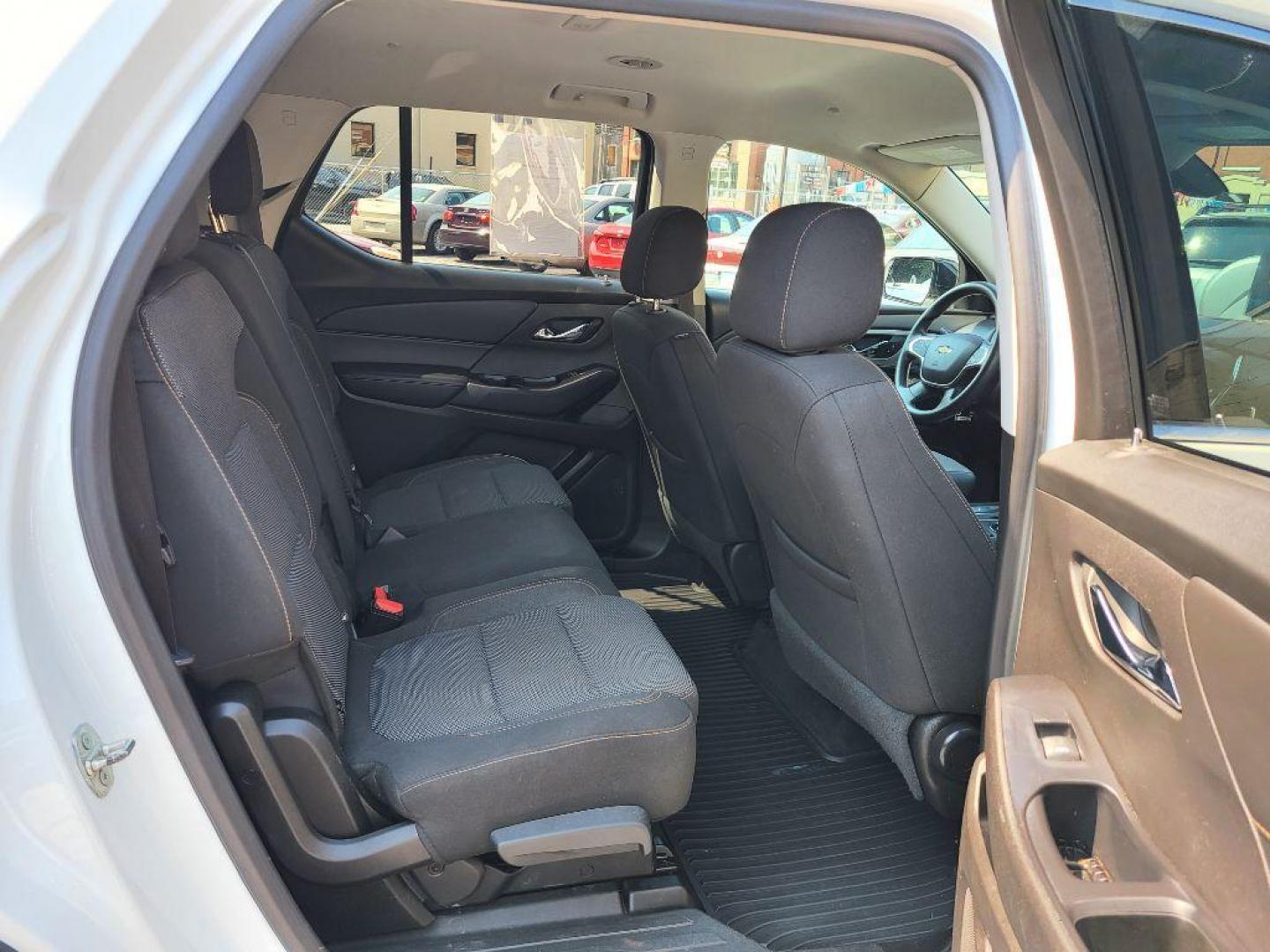 2018 WHITE CHEVROLET TRAVERSE LS (1GNERFKW1JJ) with an 3.6L engine, Automatic transmission, located at 117 North Cameron Street, Harrisburg, PA, 17101, (717) 963-8962, 40.266762, -76.875259 - WE FINANCE!!! Good Credit/ Bad Credit/ No Credit - ALL Trade-Ins Welcomed!!! ***Guaranteed Credit Approval*** APPLY ONLINE or CALL us TODAY ;) Internet Prices and Marketplace Prices are SPECIAL discounted ***CASH DEALS*** Retail Prices are higher. Please call us to discuss your cash and finan - Photo#11