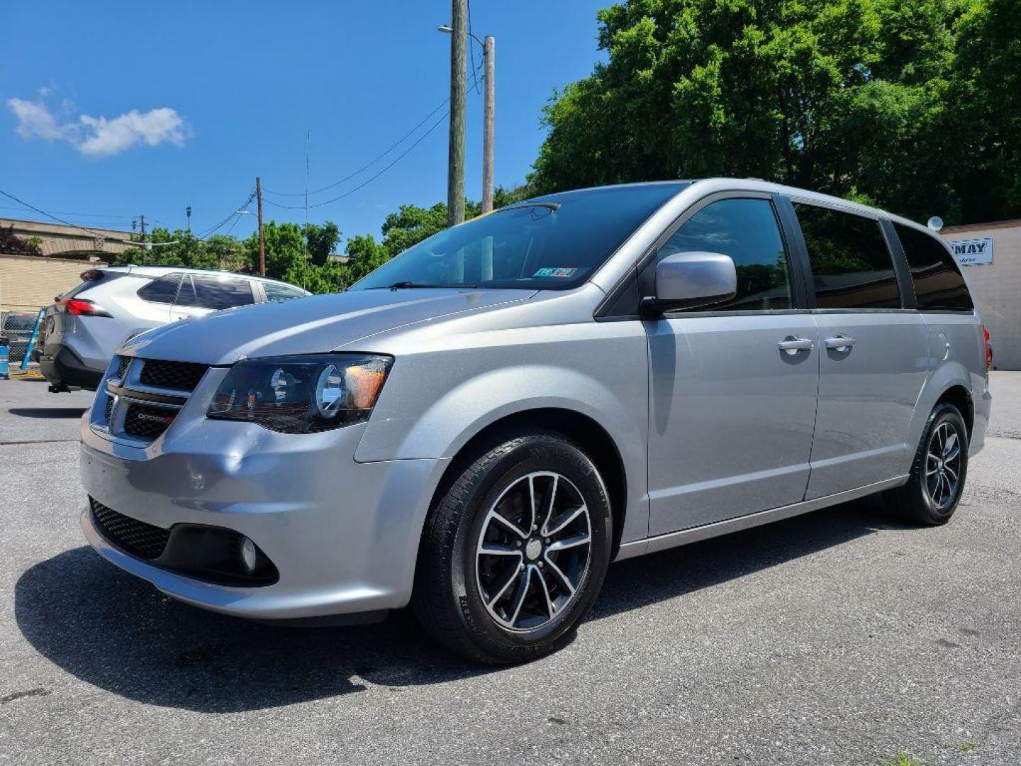 2018 SILVER DODGE GRAND CARAVAN GT (2C4RDGEG9JR) with an 3.6L engine, Automatic transmission, located at 7981 Paxton Street, Harrisburg, PA, 17111, (717) 561-2926, 40.261490, -76.749229 - WE FINANCE!!! Good Credit/ Bad Credit/ No Credit - ALL Trade-Ins Welcomed!!! ***Guaranteed Credit Approval*** APPLY ONLINE or CALL us TODAY ;) Internet Prices and Marketplace Prices are SPECIAL discounted ***CASH DEALS*** Retail Prices are higher. Please call us to discuss your cash and finan - Photo#0