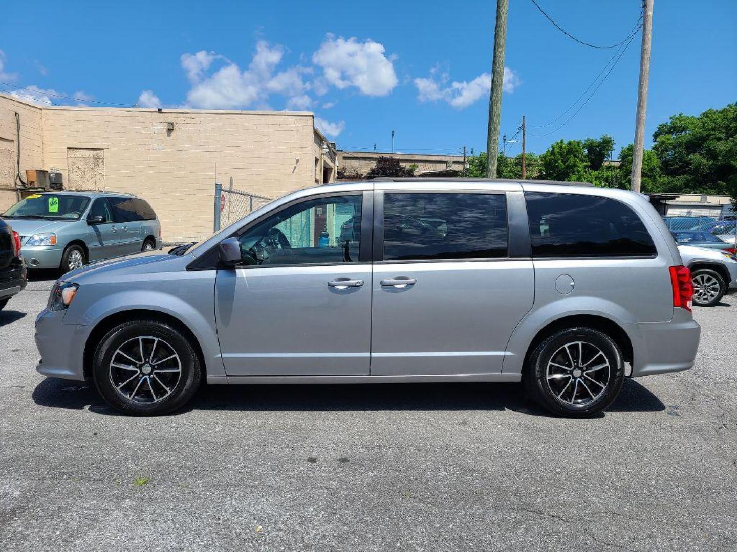 2018 SILVER DODGE GRAND CARAVAN GT (2C4RDGEG9JR) with an 3.6L engine, Automatic transmission, located at 7981 Paxton Street, Harrisburg, PA, 17111, (717) 561-2926, 40.261490, -76.749229 - WE FINANCE!!! Good Credit/ Bad Credit/ No Credit - ALL Trade-Ins Welcomed!!! ***Guaranteed Credit Approval*** APPLY ONLINE or CALL us TODAY ;) Internet Prices and Marketplace Prices are SPECIAL discounted ***CASH DEALS*** Retail Prices are higher. Please call us to discuss your cash and finan - Photo#1