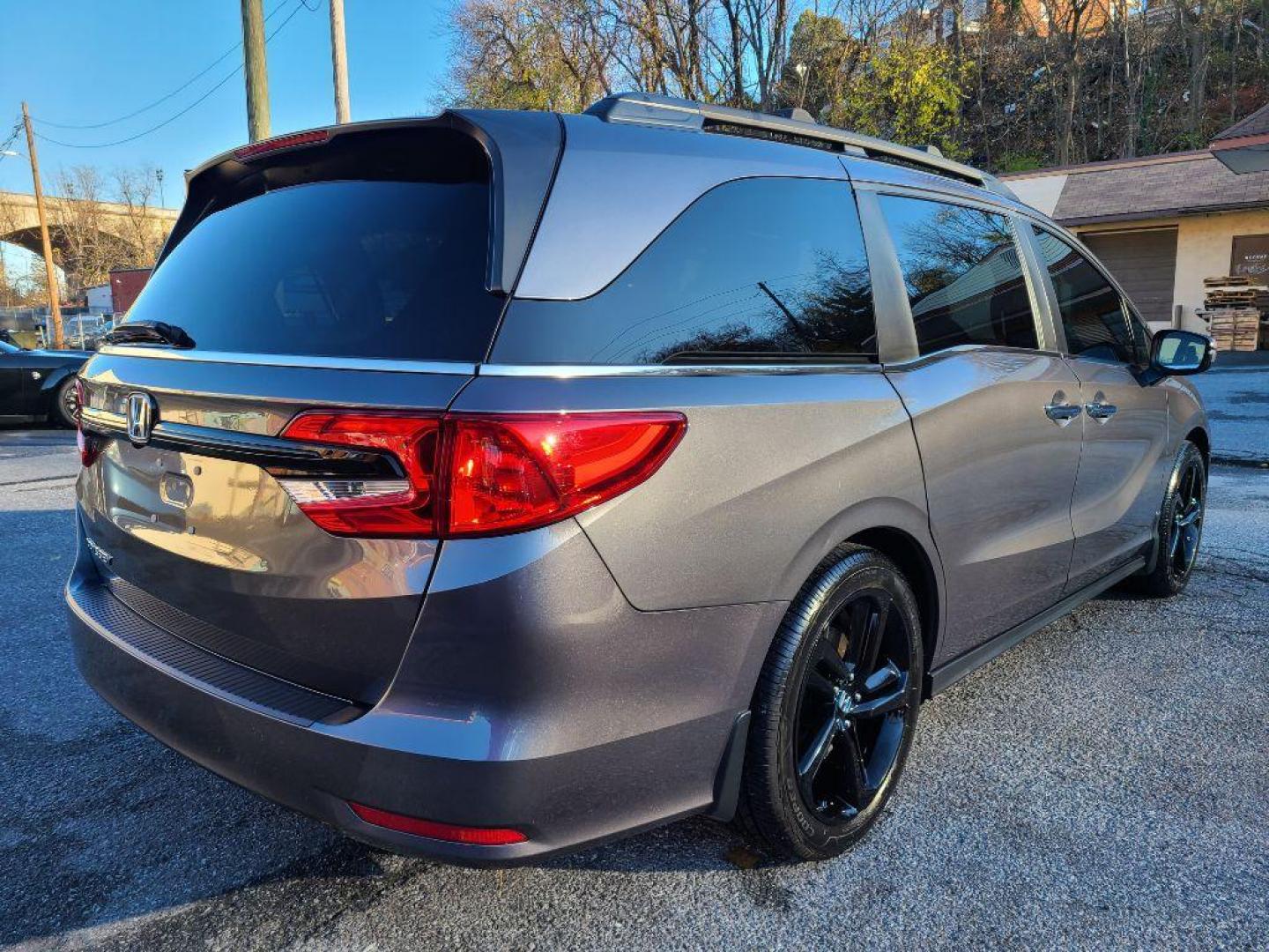 2018 GRAY HONDA ODYSSEY EXL (5FNRL6H7XJB) with an 3.5L engine, Automatic transmission, located at 7981 Paxton Street, Harrisburg, PA, 17111, (717) 561-2926, 40.261490, -76.749229 - WE FINANCE!!! Good Credit/ Bad Credit/ No Credit - ALL Trade-Ins Welcomed!!! ***Guaranteed Credit Approval*** APPLY ONLINE or CALL us TODAY ;) Internet Prices and Marketplace Prices are SPECIAL discounted ***CASH DEALS*** Retail Prices are higher. Please call us to discuss your cash and finan - Photo#4