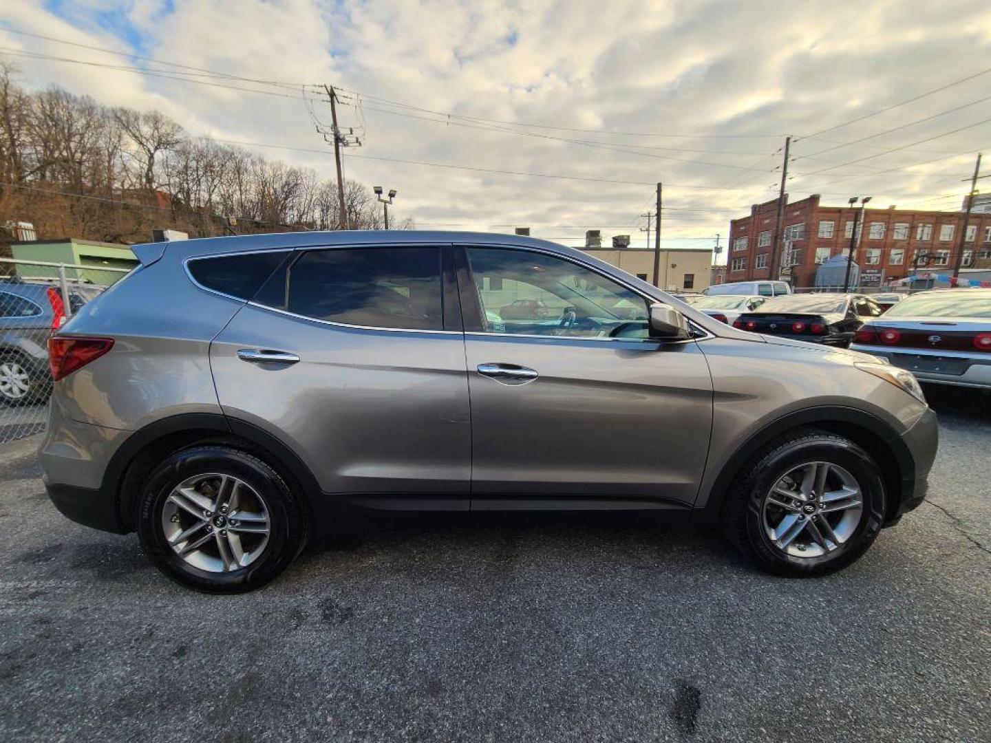 2018 GRAY HYUNDAI SANTA FE SPORT SPORT (5NMZT3LB4JH) with an 2.4L engine, Automatic transmission, located at 7981 Paxton Street, Harrisburg, PA, 17111, (717) 561-2926, 40.261490, -76.749229 - WE FINANCE!!! Good Credit/ Bad Credit/ No Credit - ALL Trade-Ins Welcomed!!! ***Guaranteed Credit Approval*** APPLY ONLINE or CALL us TODAY ;) Internet Prices and Marketplace Prices are SPECIAL discounted ***CASH DEALS*** Retail Prices are higher. Please call us to discuss your cash and finan - Photo#5