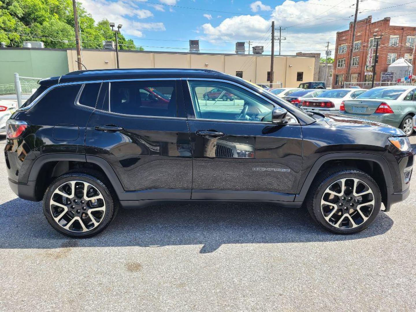 2018 BLACK JEEP COMPASS LIMITED (3C4NJDCB8JT) with an 2.4L engine, Automatic transmission, located at 7981 Paxton Street, Harrisburg, PA, 17111, (717) 561-2926, 40.261490, -76.749229 - WE FINANCE!!! Good Credit/ Bad Credit/ No Credit - ALL Trade-Ins Welcomed!!! ***Guaranteed Credit Approval*** APPLY ONLINE or CALL us TODAY ;) Internet Prices and Marketplace Prices are SPECIAL discounted ***CASH DEALS*** Retail Prices are higher. Please call us to discuss your cash and finan - Photo#5