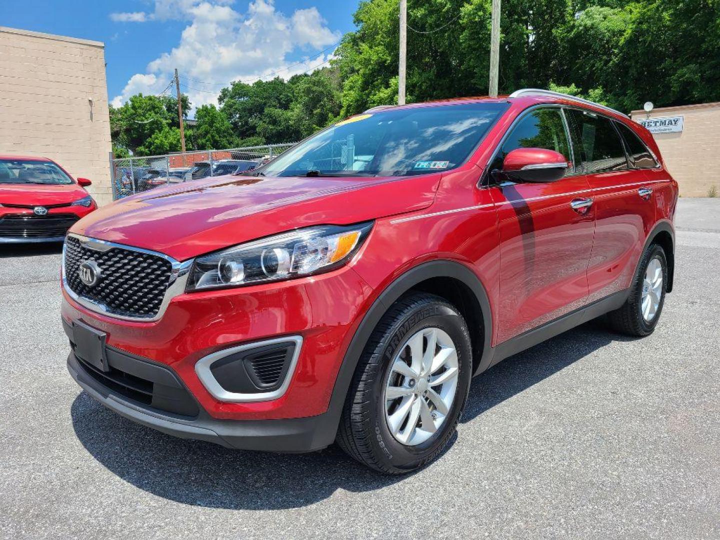 2018 RED KIA SORENTO LX (5XYPG4A3XJG) with an 2.4L engine, Automatic transmission, located at 7981 Paxton Street, Harrisburg, PA, 17111, (717) 561-2926, 40.261490, -76.749229 - WE FINANCE!!! Good Credit/ Bad Credit/ No Credit - ALL Trade-Ins Welcomed!!! ***Guaranteed Credit Approval*** APPLY ONLINE or CALL us TODAY ;) Internet Prices and Marketplace Prices are SPECIAL discounted ***CASH DEALS*** Retail Prices are higher. Please call us to discuss your cash and finan - Photo#0